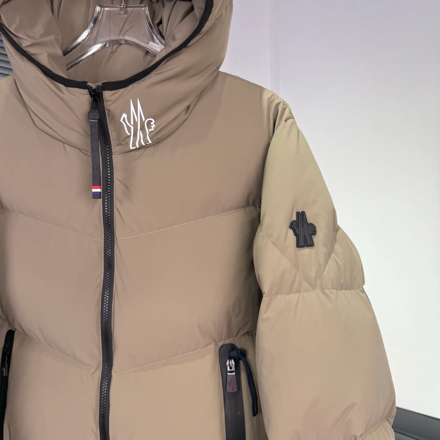 Men's Jackets And Down Jackets MONCLER 18415693