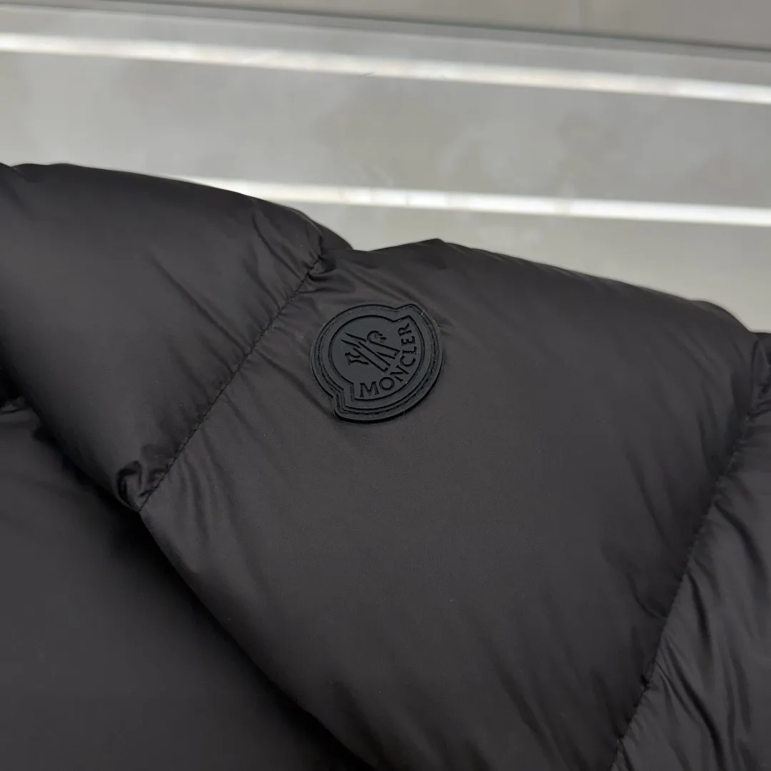 Men's Jackets And Down Jackets MONCLER 17391898