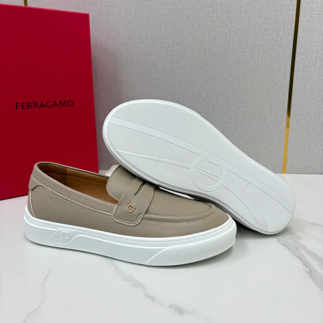 Women's Loafers And Moccasins SALVATORE FERRAGAMO 17936401