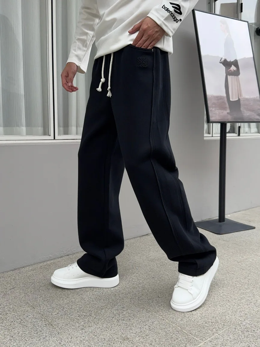 Men's Trousers LOEWE 18178321