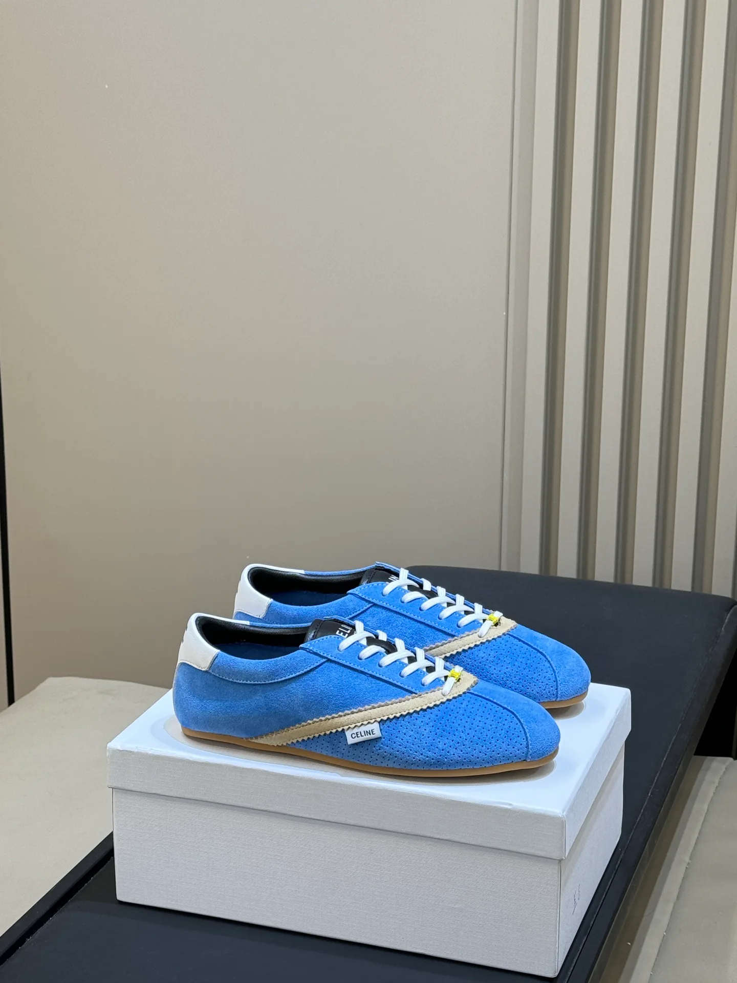 Women's Sneakers CELINE 18072902