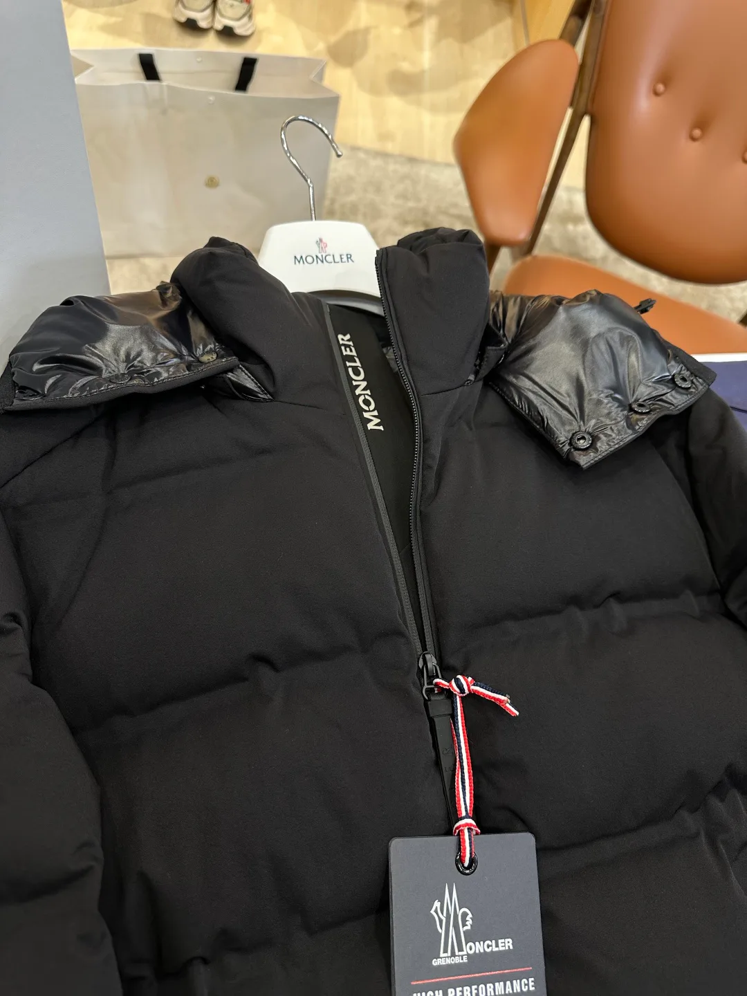 Men's Jackets And Down Jackets MONCLER 18359913