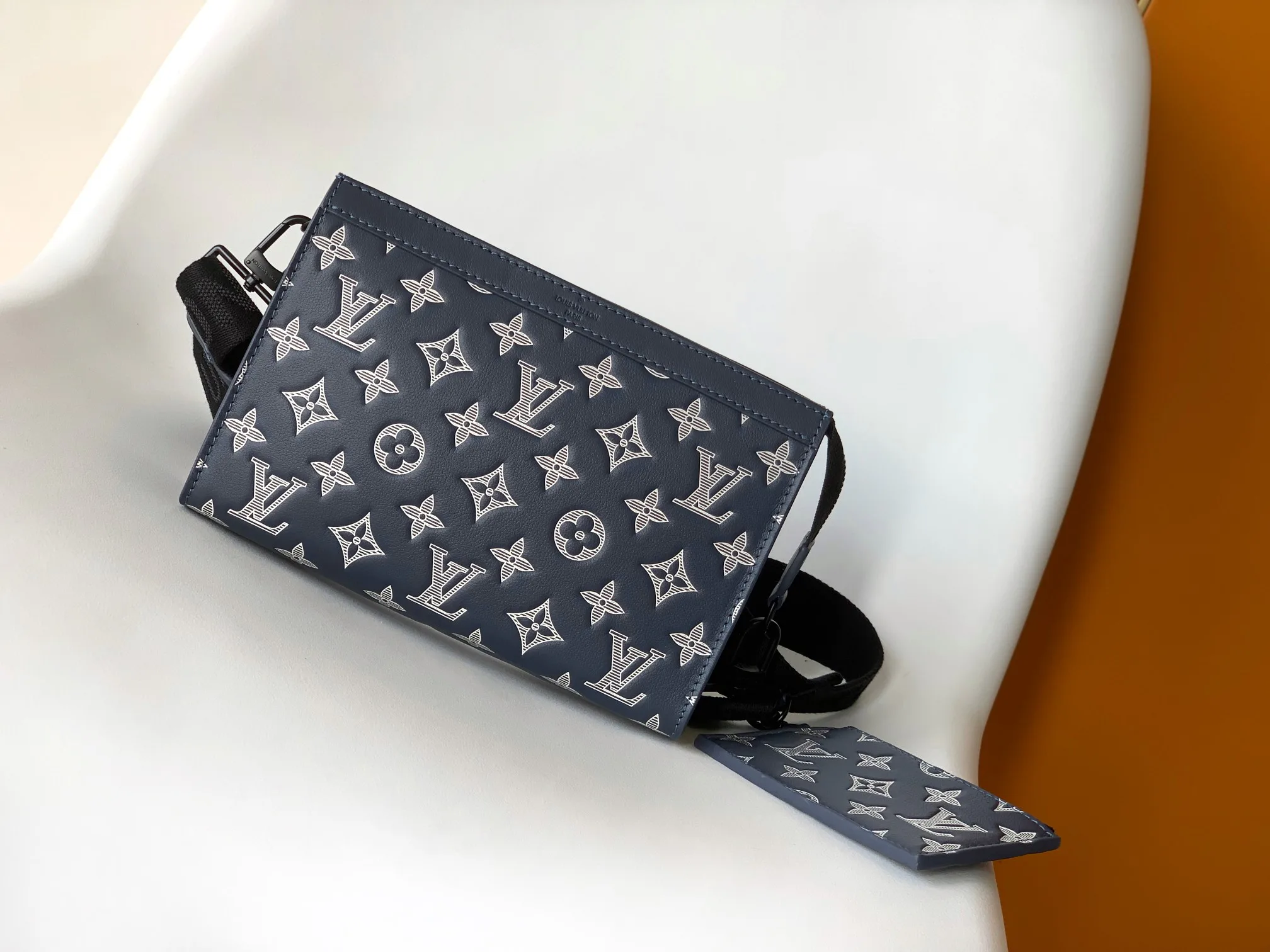 Women's Shoulder Bags LOUIS VUITTON 17904109