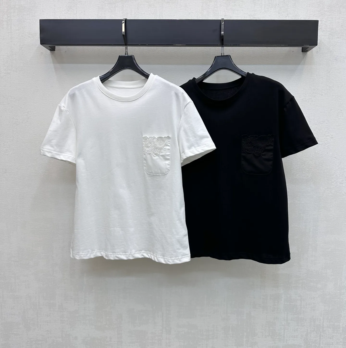 Women's T-Shirts LOUIS VUITTON 17361215