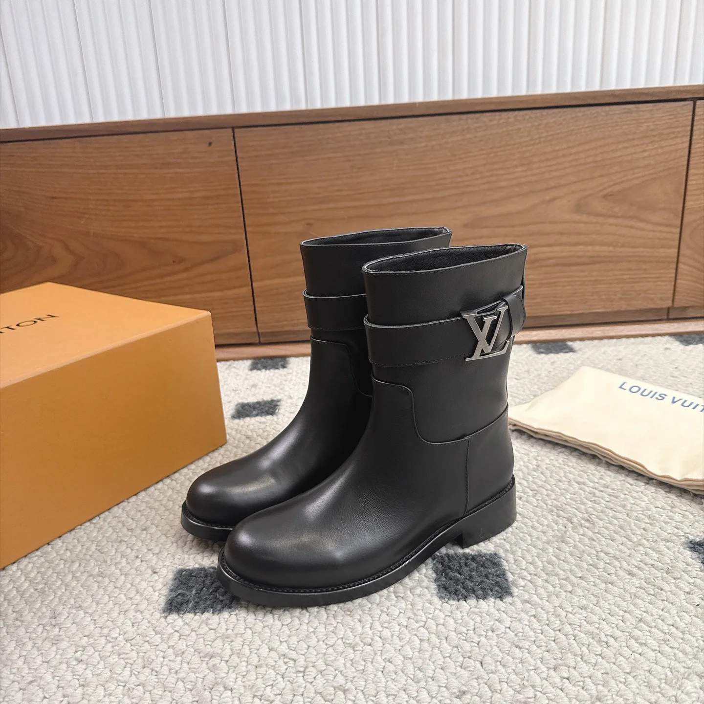 Women's Ankle Boots LOUIS VUITTON 18025531