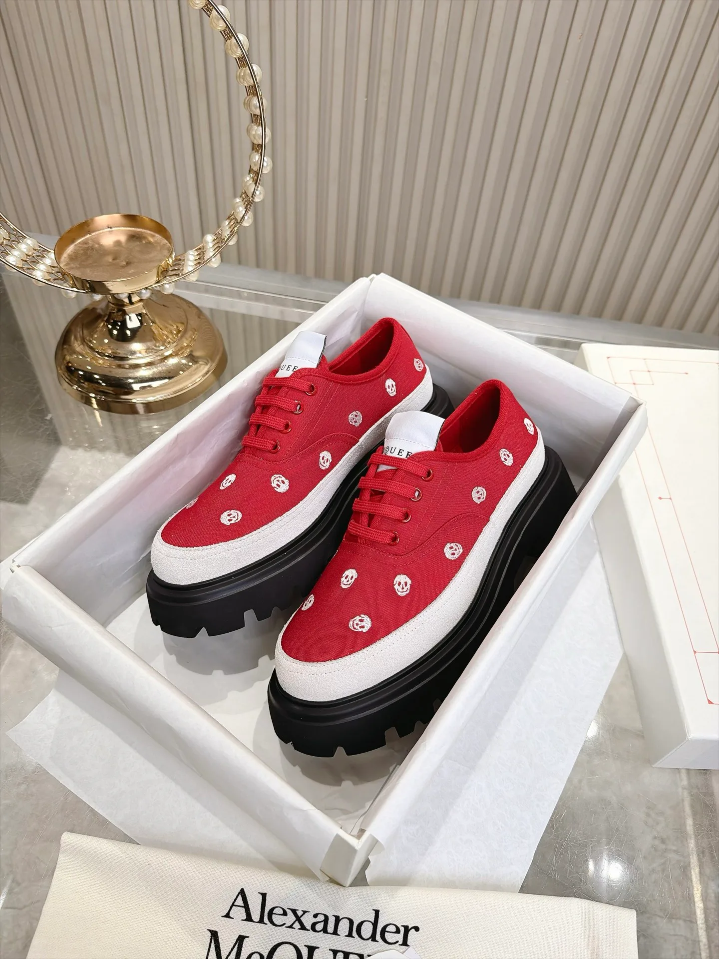 Кроссовки Мужские Alexander Mcqueen 18561964