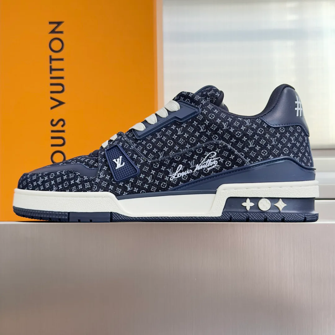 Men's Sneakers LOUIS VUITTON 18092947