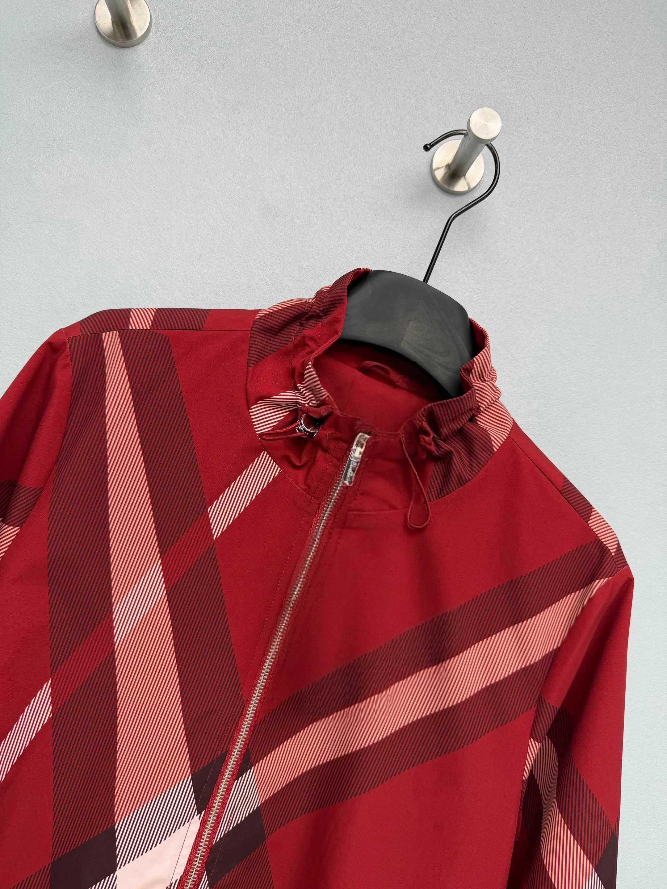 Women's Jackets And Down Jackets BURBERRY 18512947