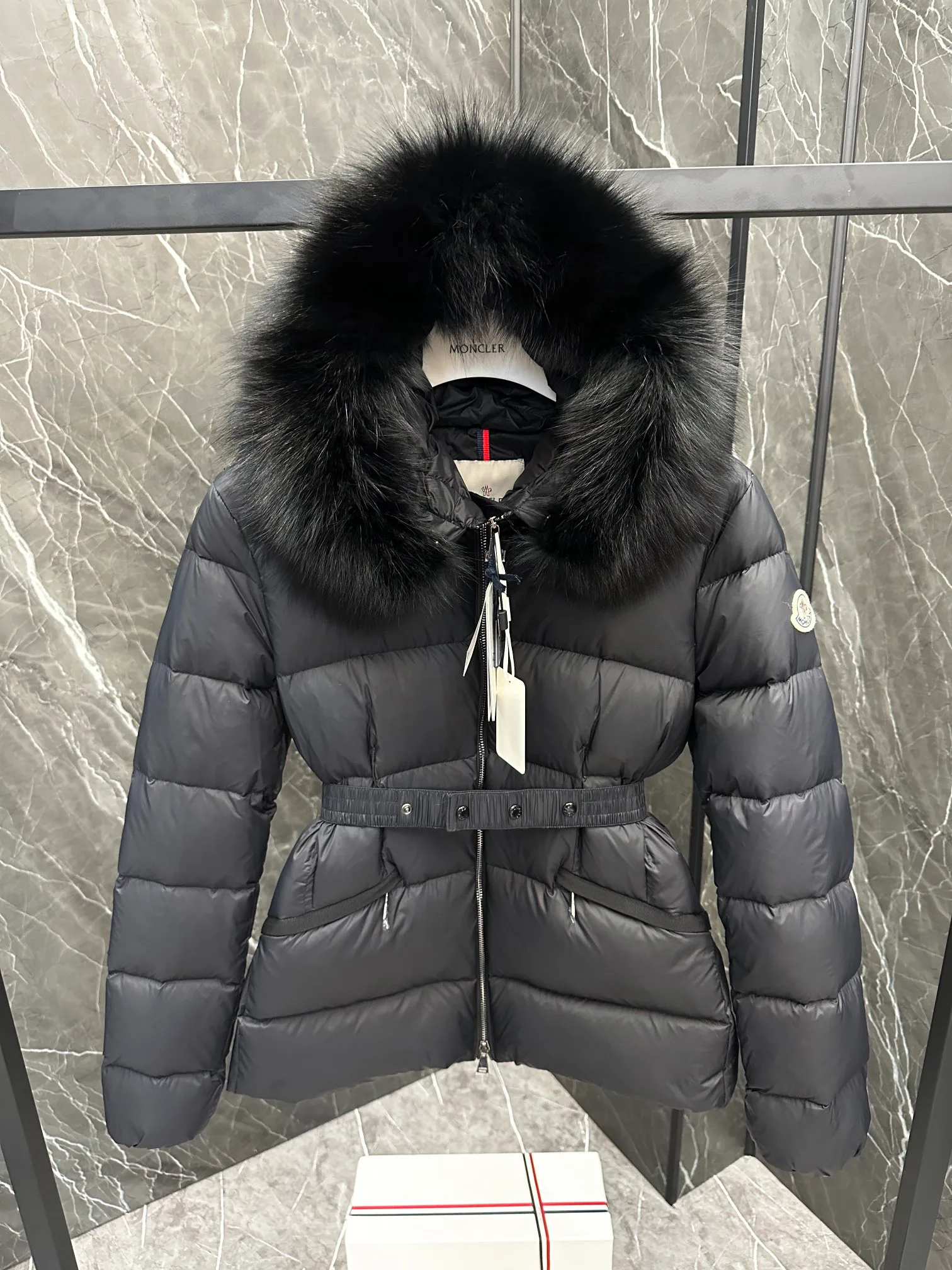 Куртки И Пуховики Женские Moncler 18615222
