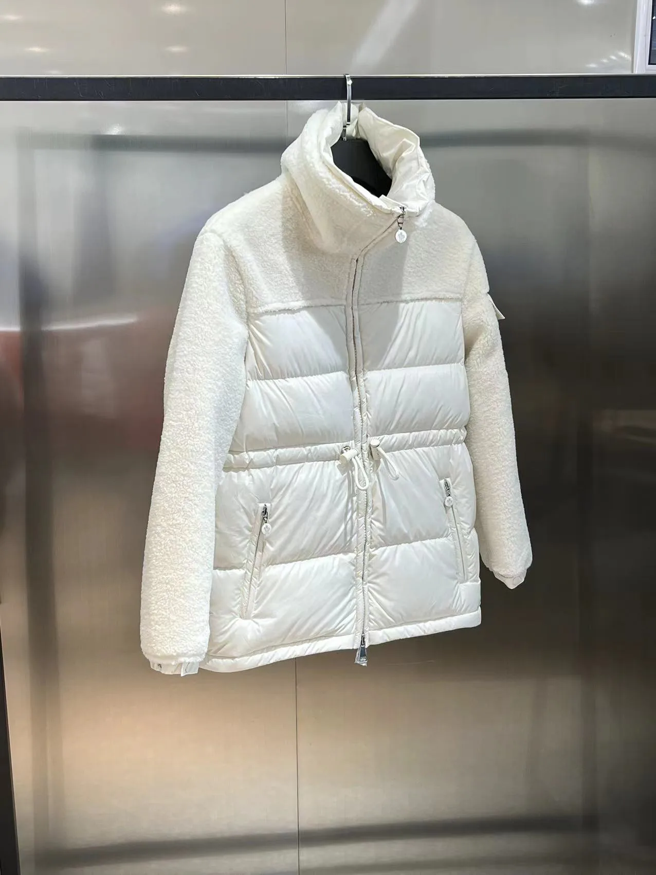 Куртки И Пуховики Женские Moncler 18606646