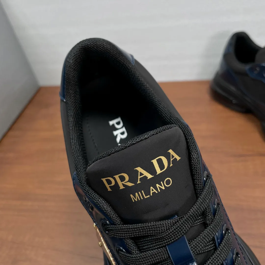 Men's Sneakers PRADA 17971392