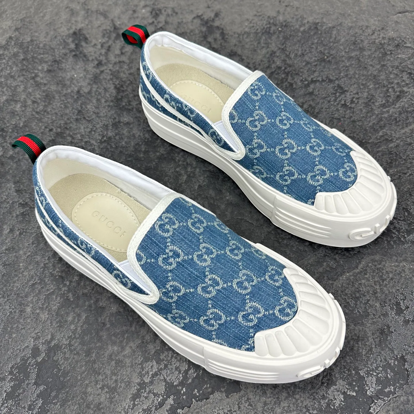 Men's Sneakers GUCCI 18154153