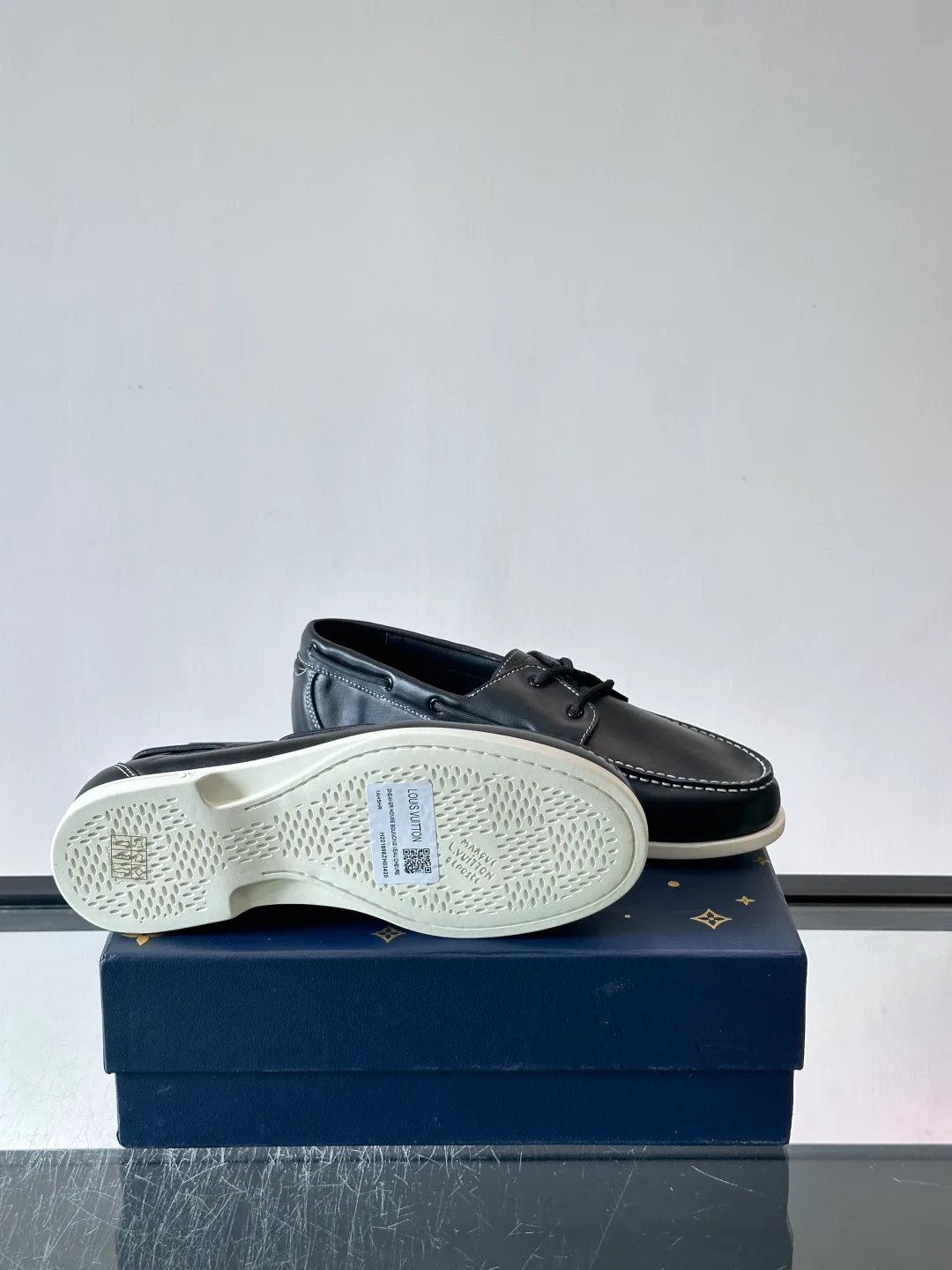 Men's Loafers And Dress Shoes LOUIS VUITTON 18118551