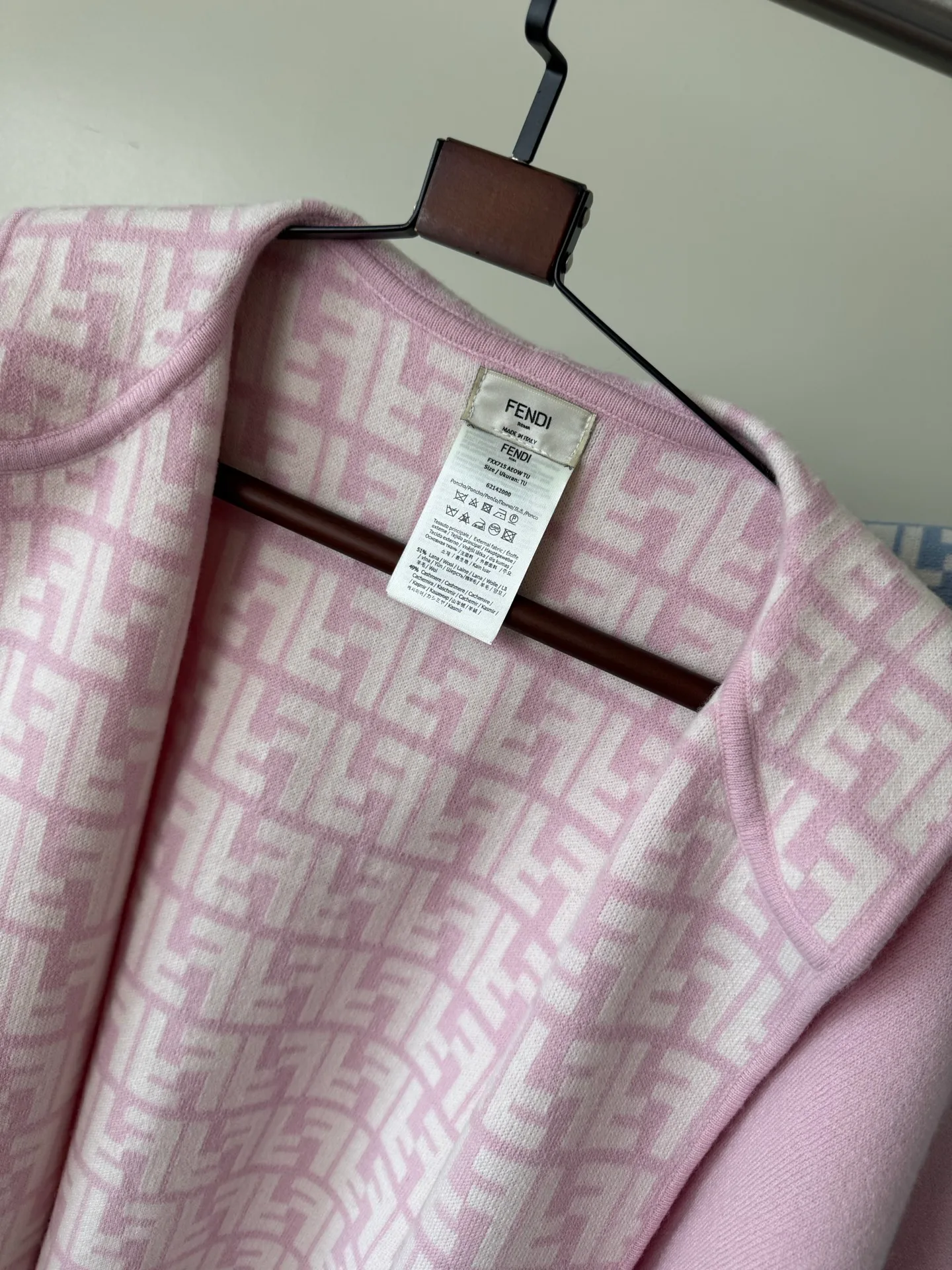 Women's Jumpers And Sweaters FENDI 18003134