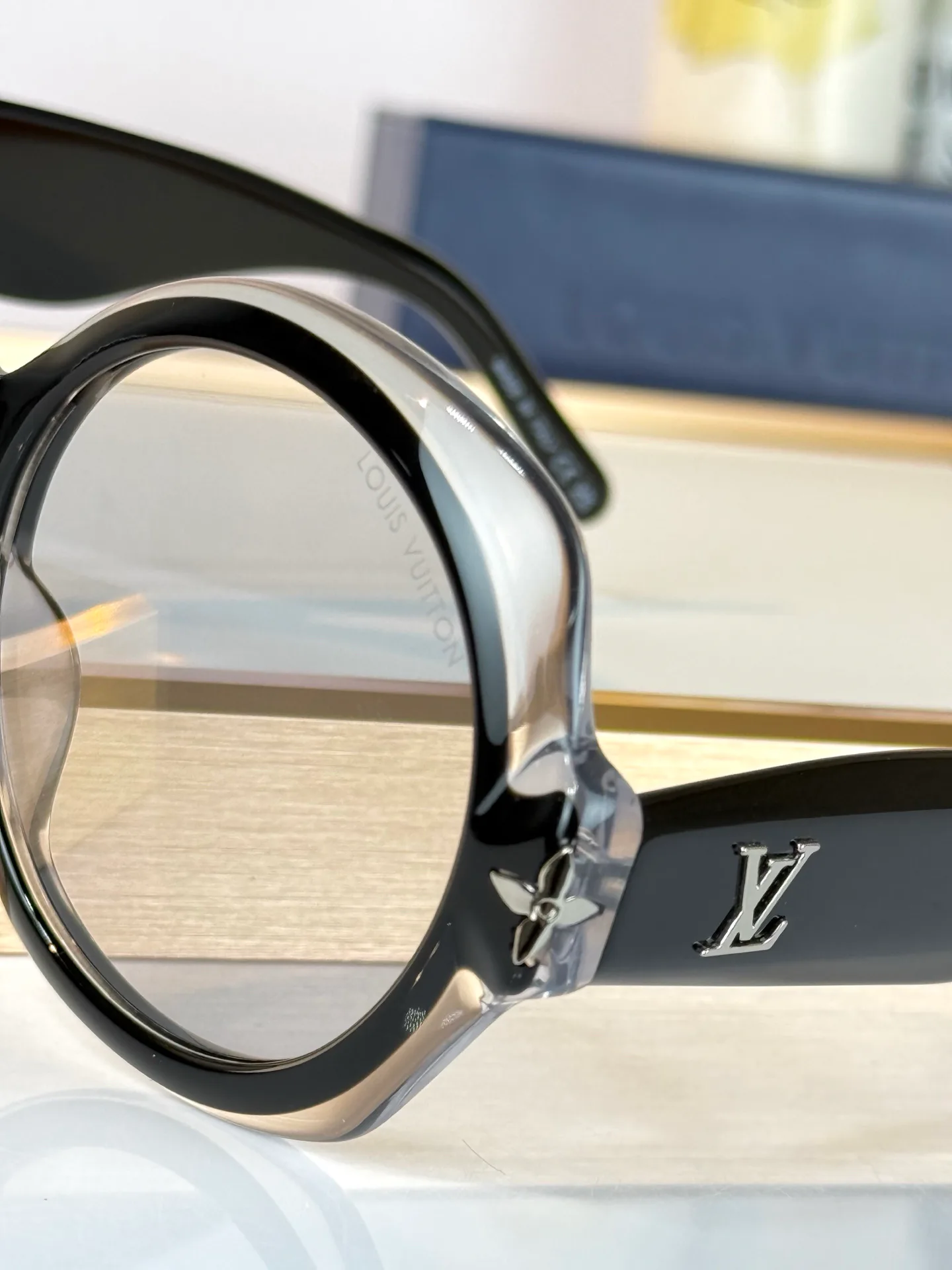 Glasses LOUIS VUITTON 18118225