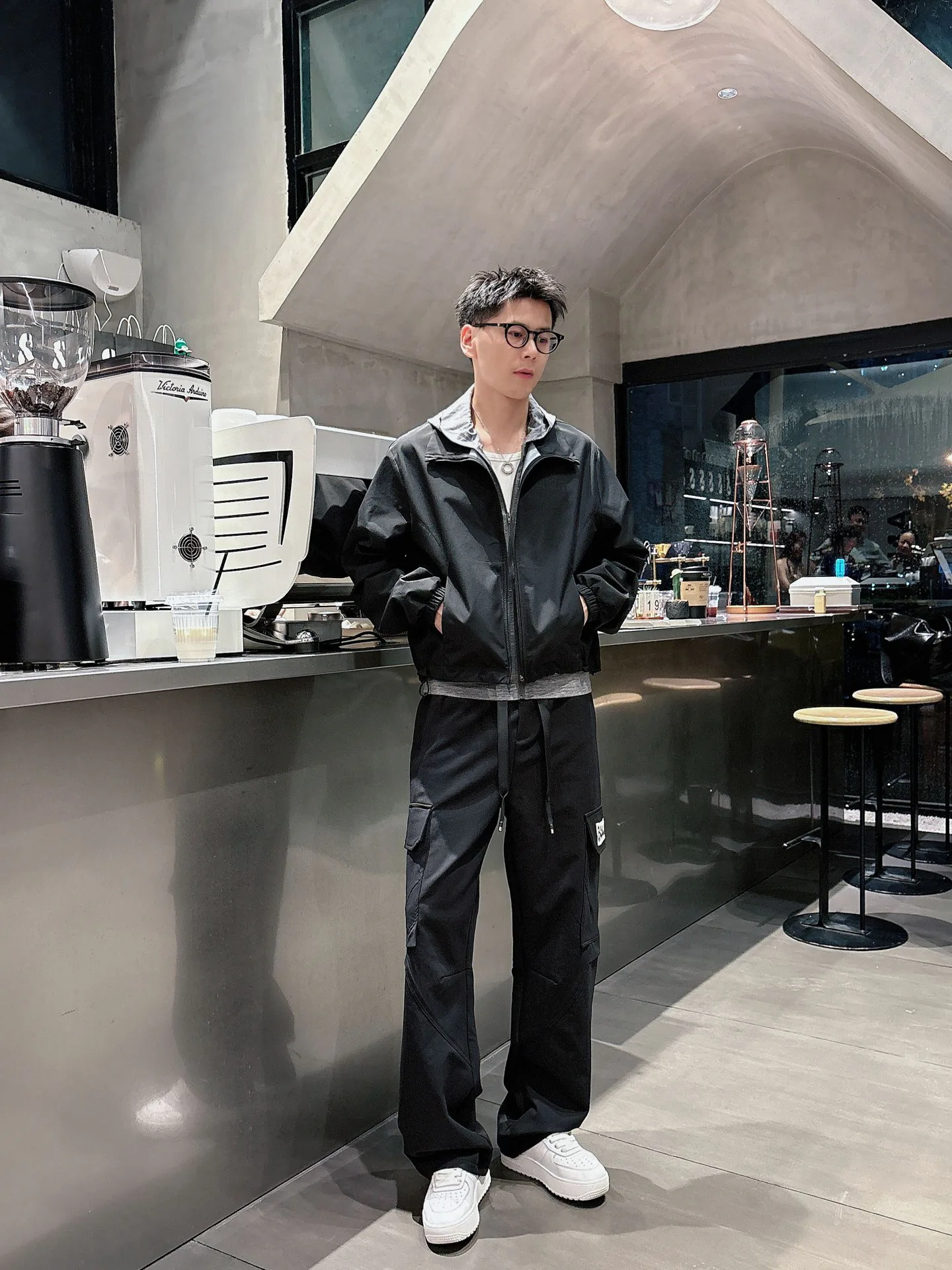 Men's Trousers BALENCIAGA 18340445