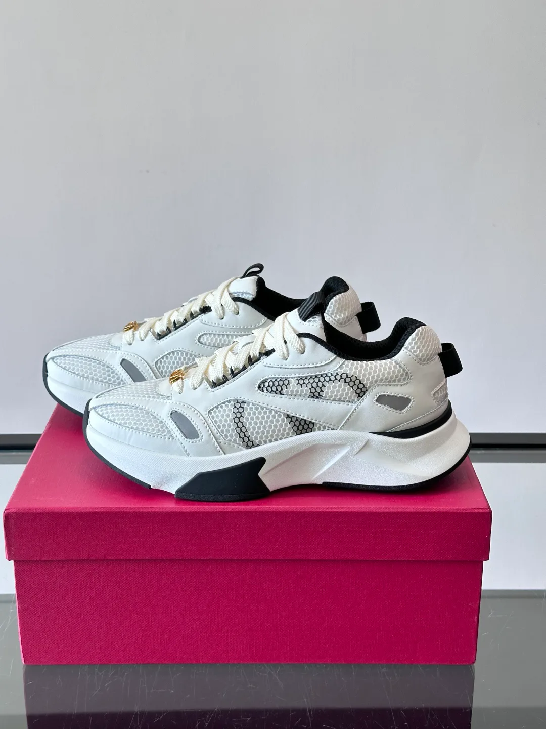 Men's Sneakers VALENTINO 17328752