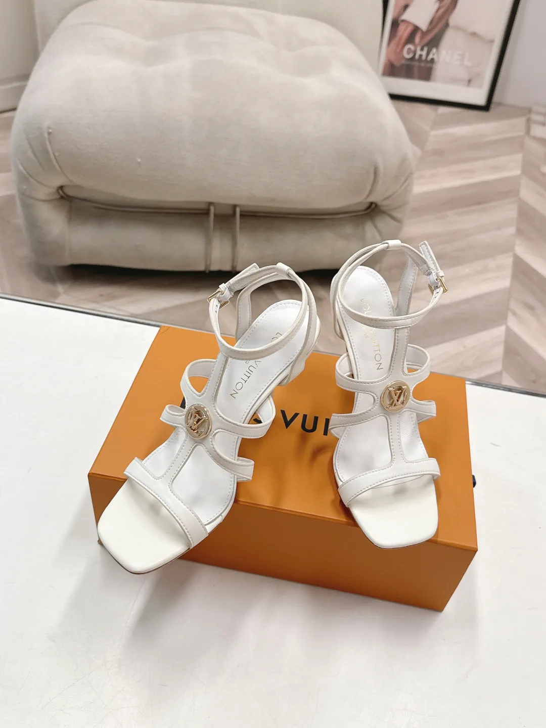 Women's Open-Toe Sandals LOUIS VUITTON 17578102