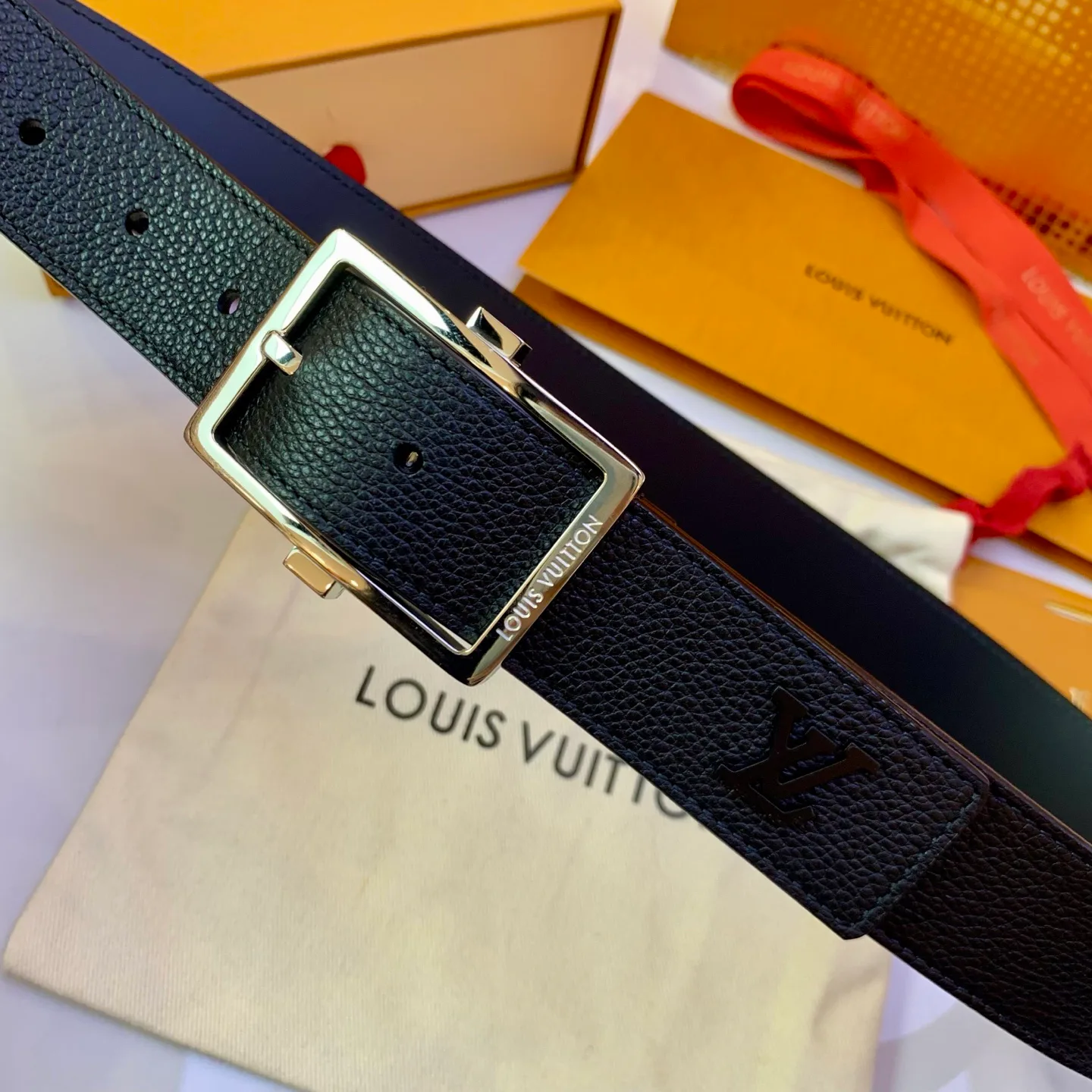 Belts LOUIS VUITTON 17682169