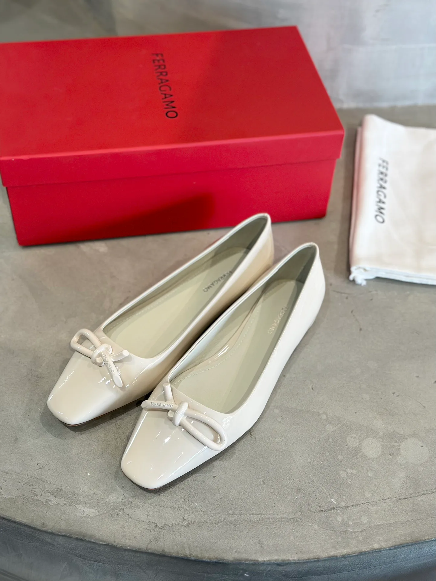 Women's Ballet Flats SALVATORE FERRAGAMO 18340745