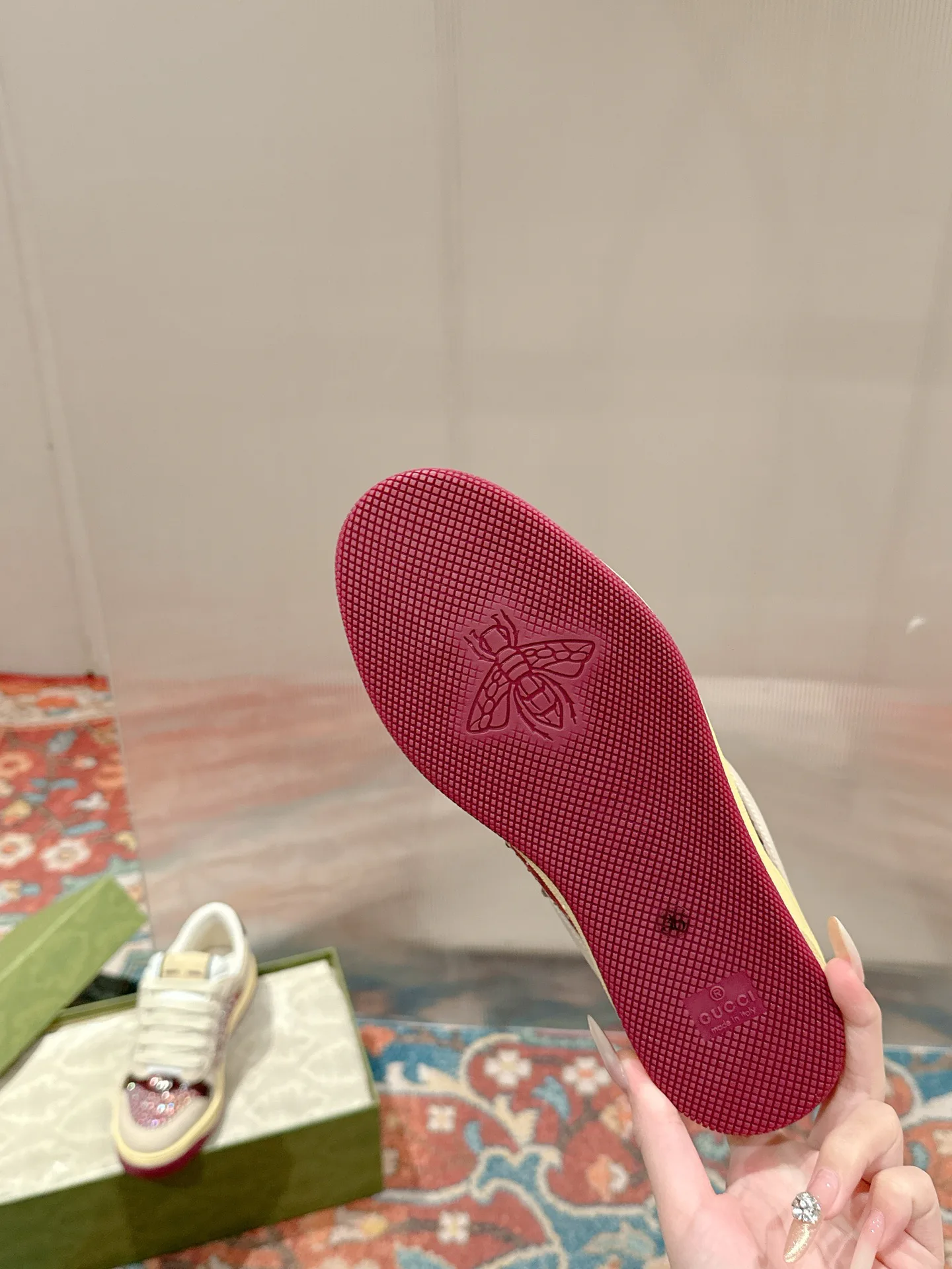 Women's Sneakers GUCCI 17956636