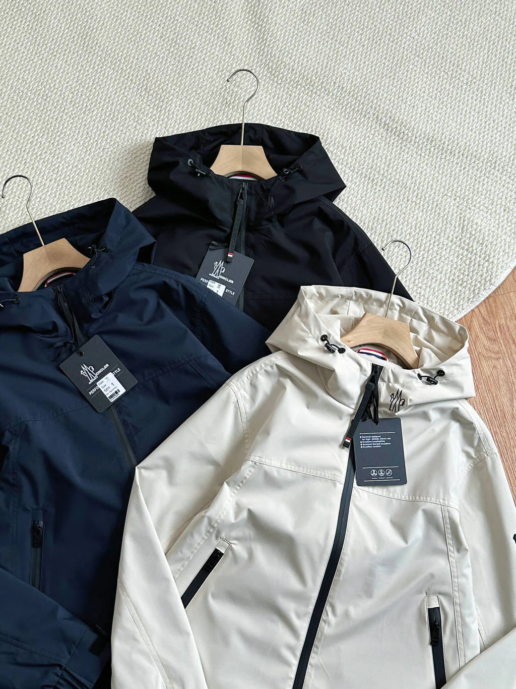 Men's Jackets And Down Jackets MONCLER 17852183