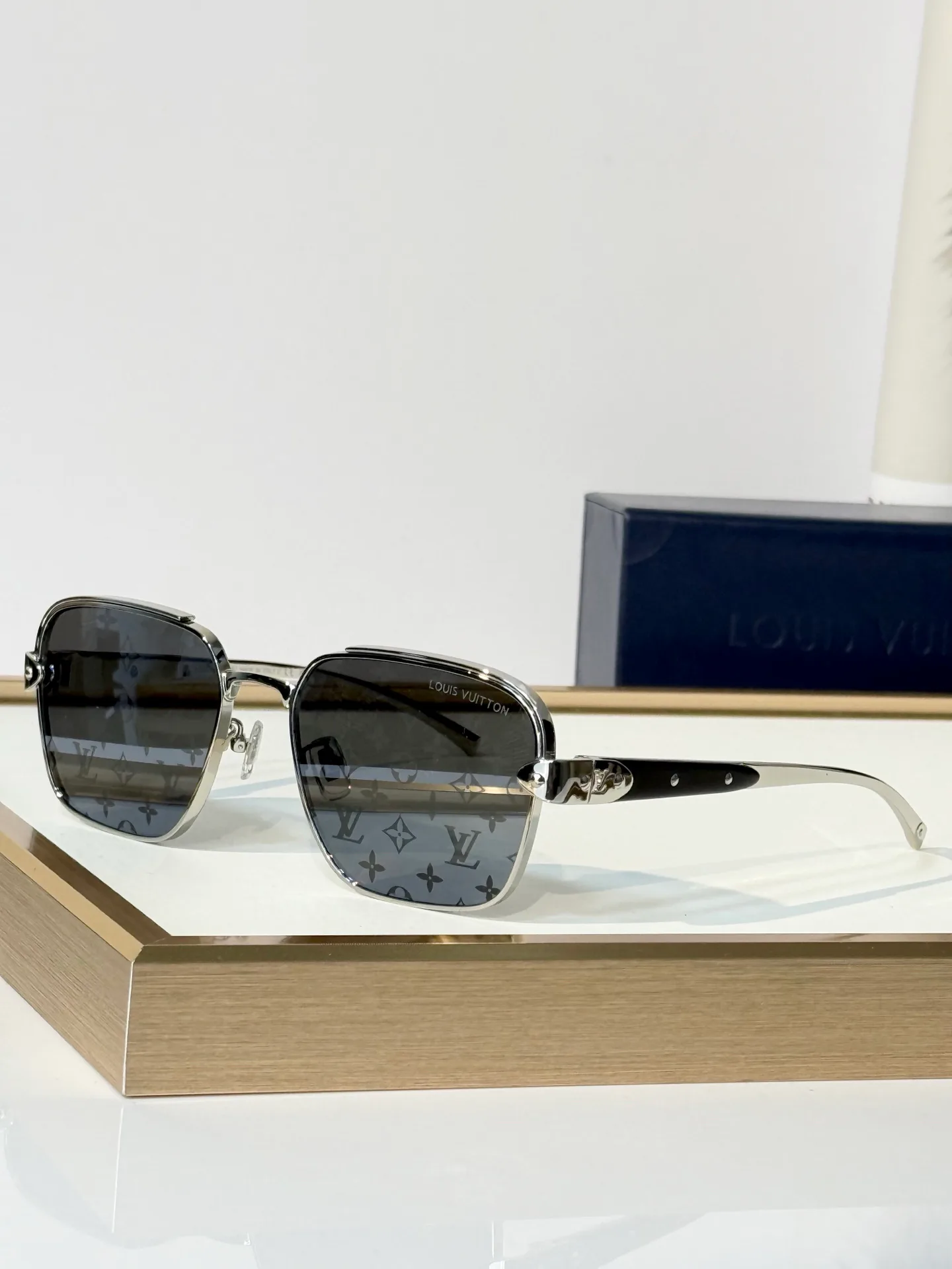 Glasses LOUIS VUITTON 18453222
