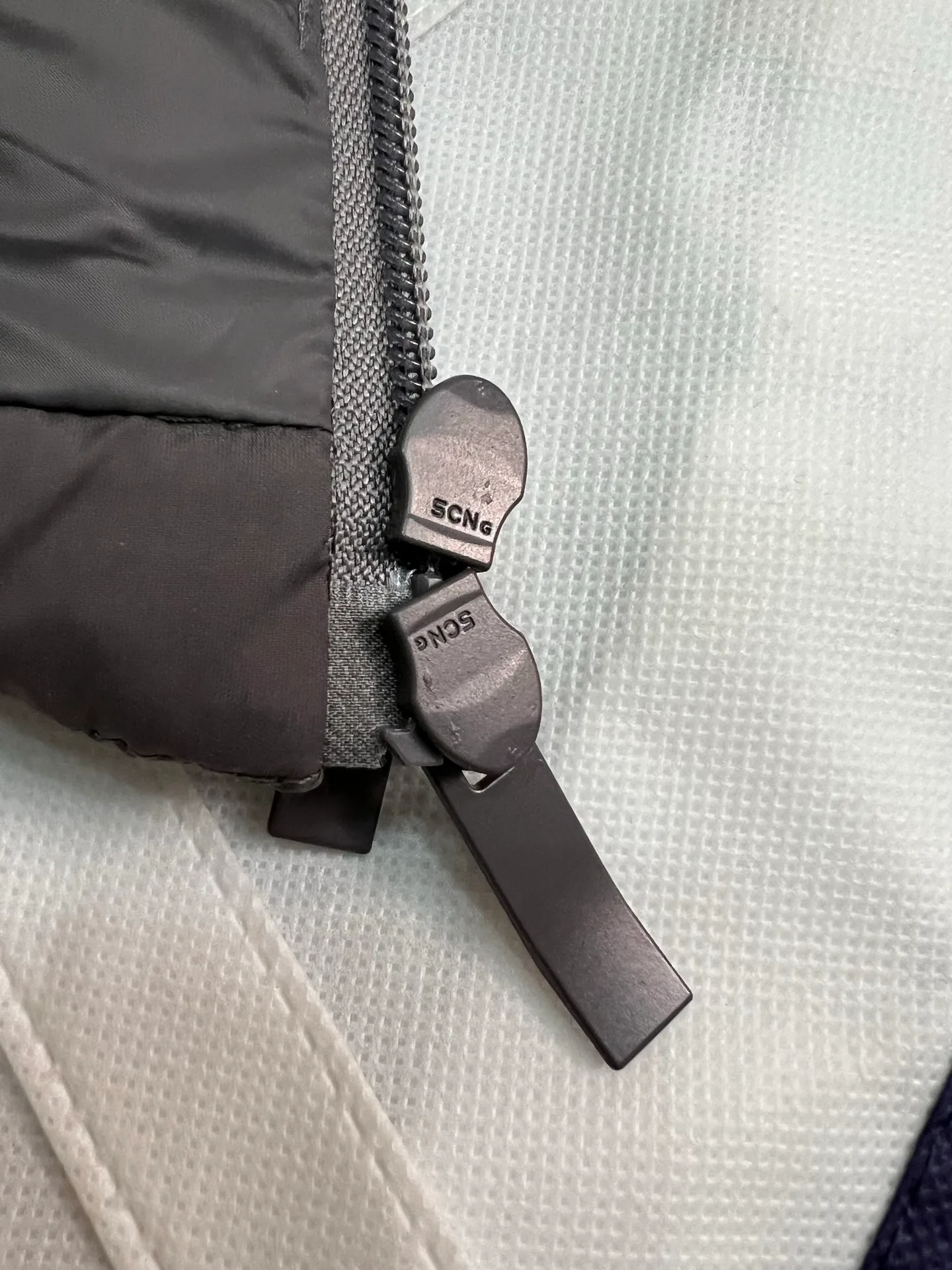Жилеты Мужские Moncler 18599864