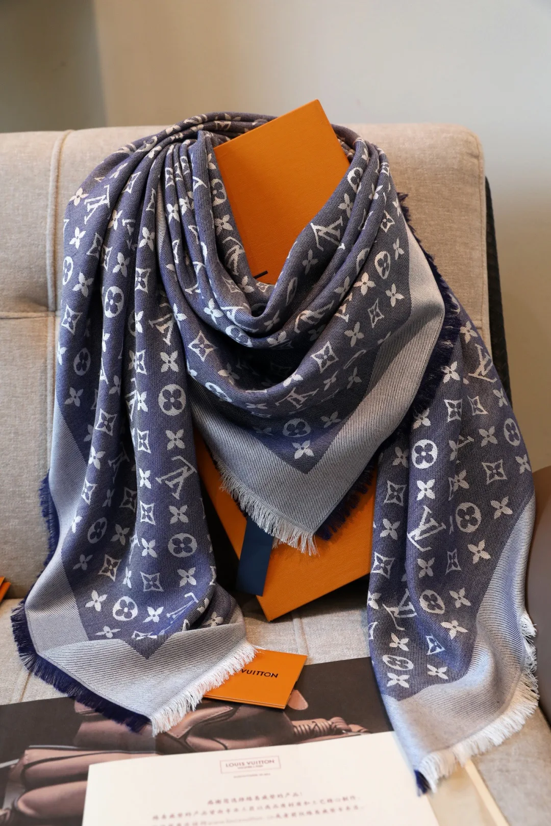 Scarves LOUIS VUITTON 17991826