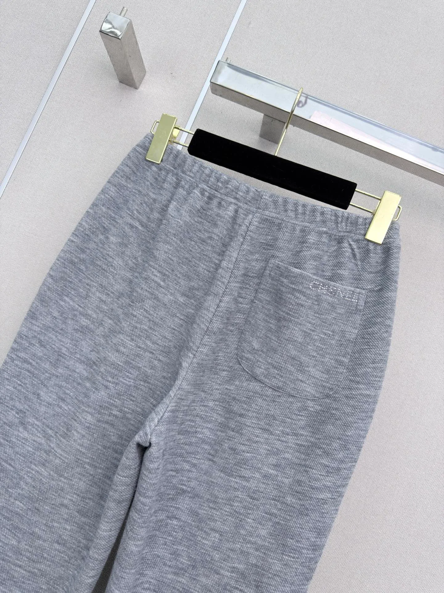 Women's Trousers CHANEL 18138156