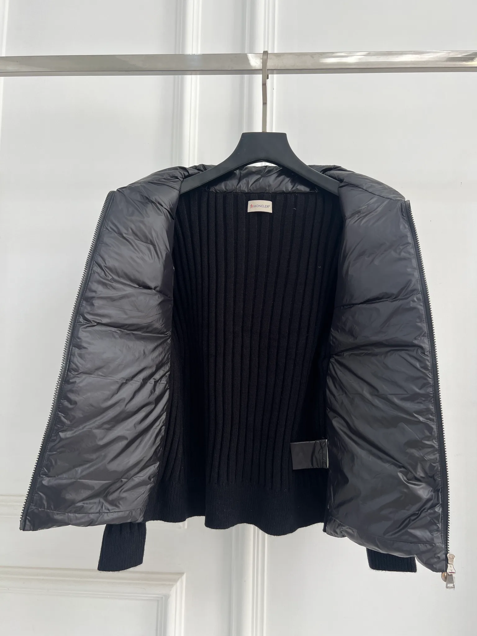 Women's Jackets And Down Jackets MONCLER 18416277