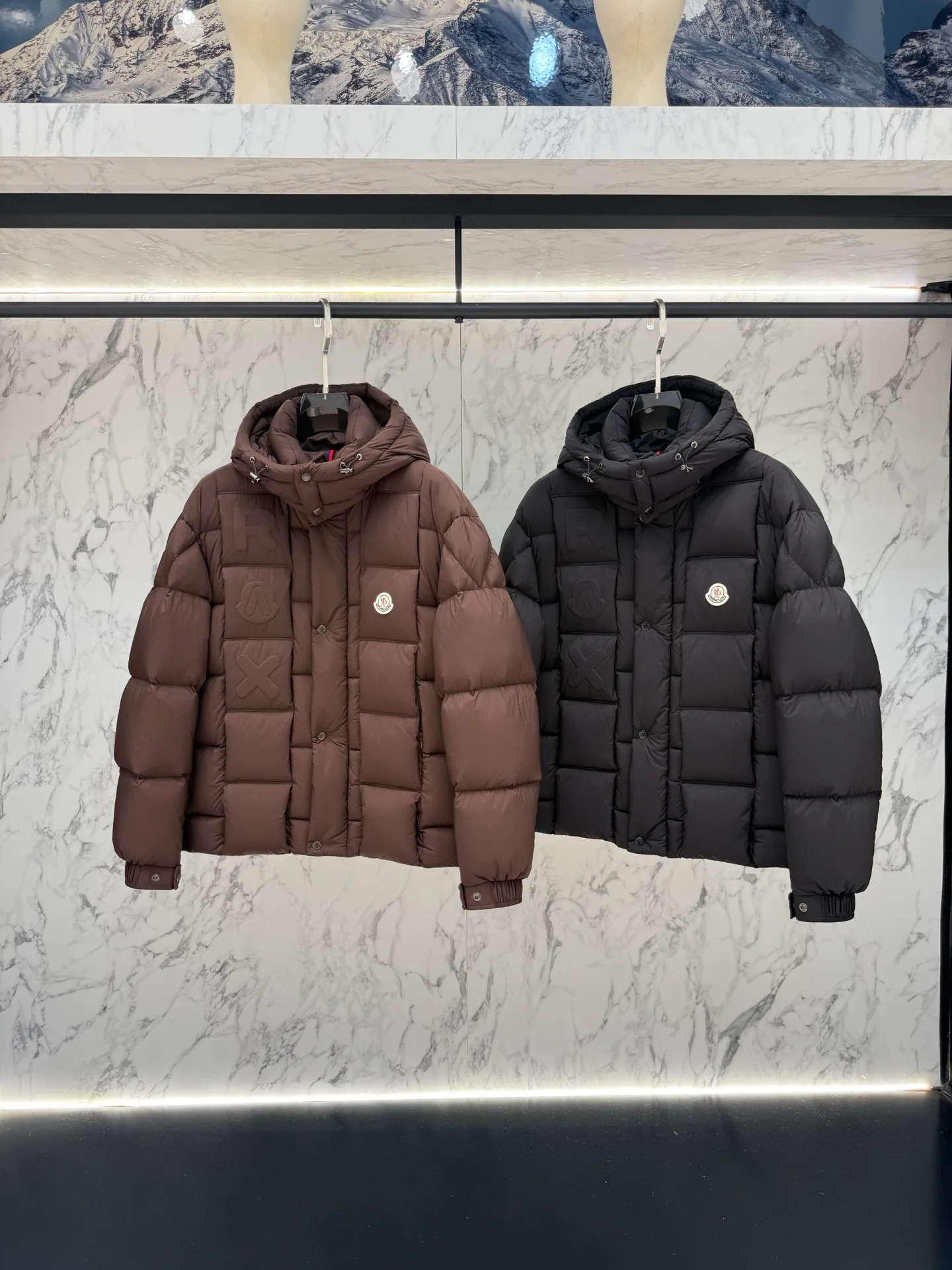 Men's Jackets And Down Jackets MONCLER 18047763