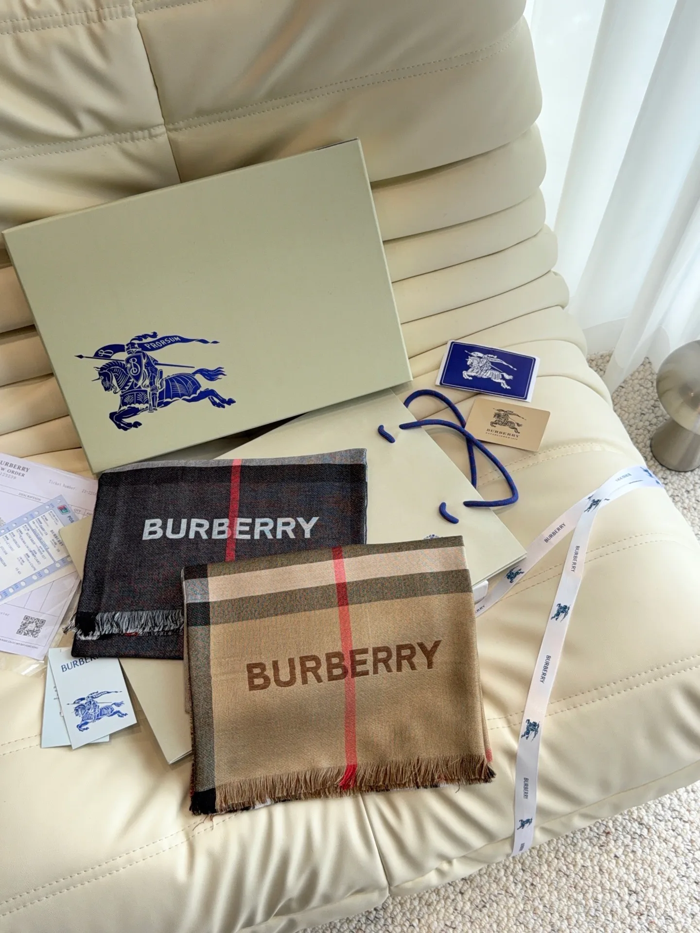 Scarves BURBERRY 18401187