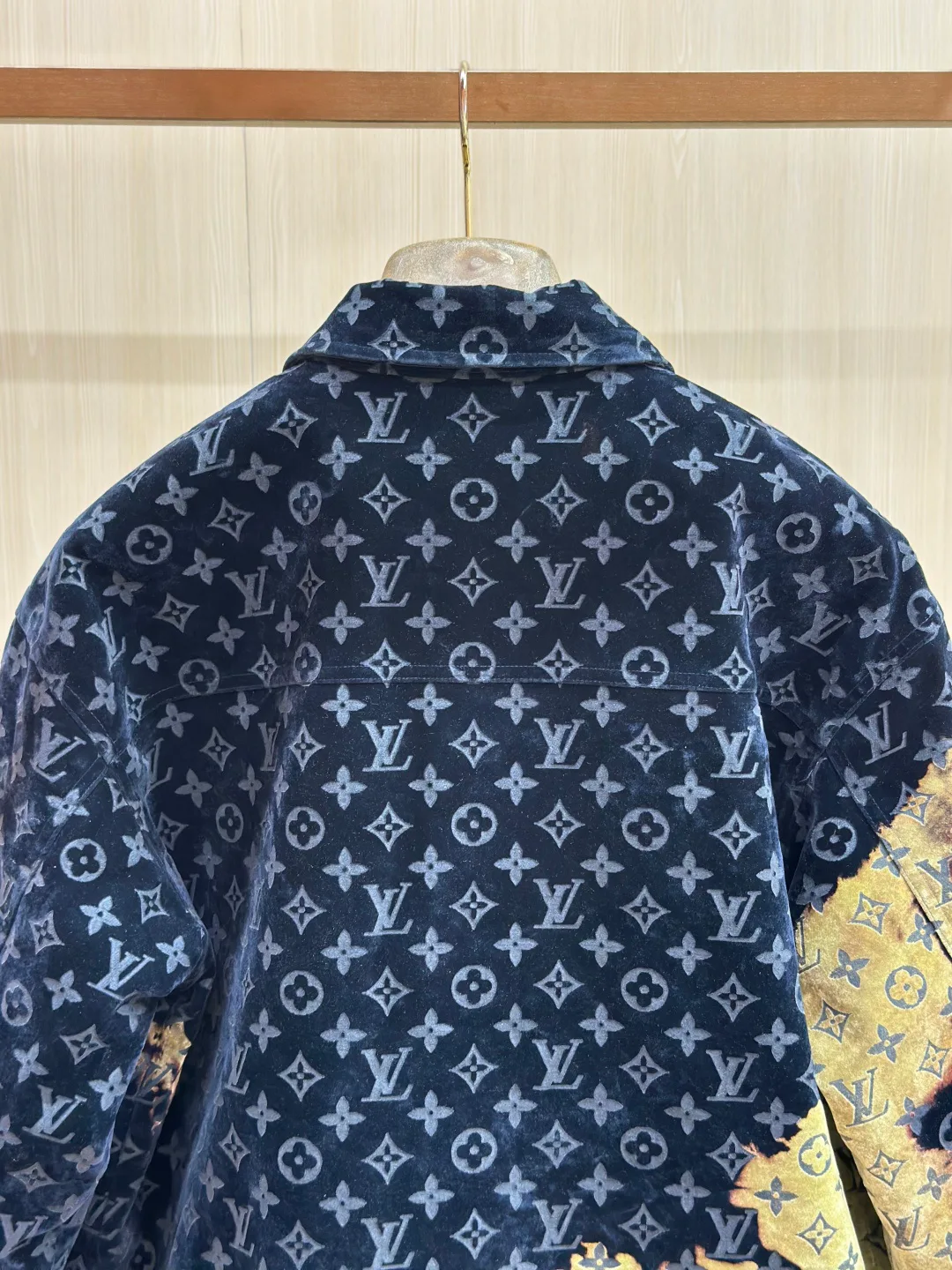 Куртки И Пуховики Мужские Louis Vuitton 18599307