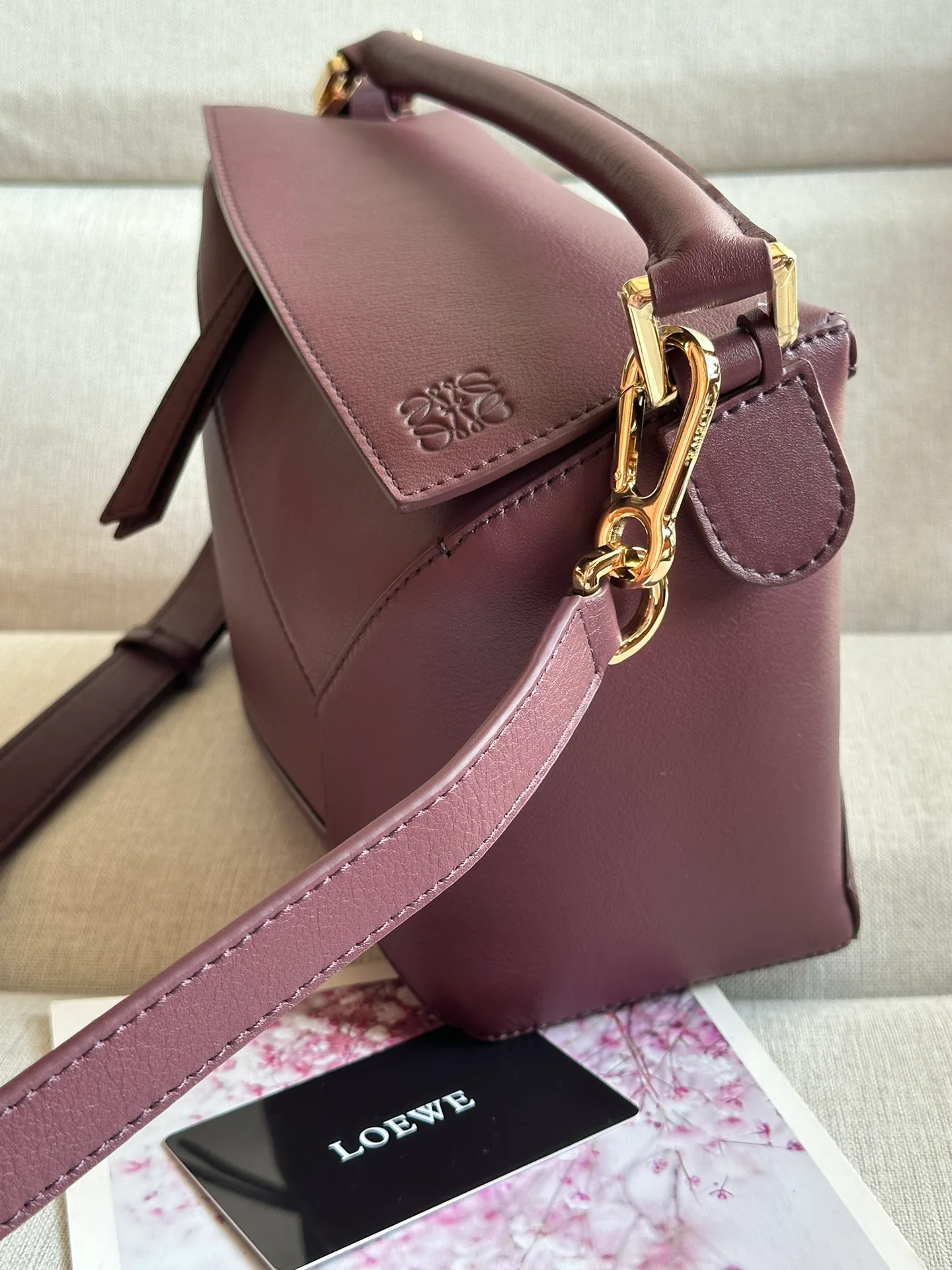 Women's Classic Handbags LOEWE 17839557