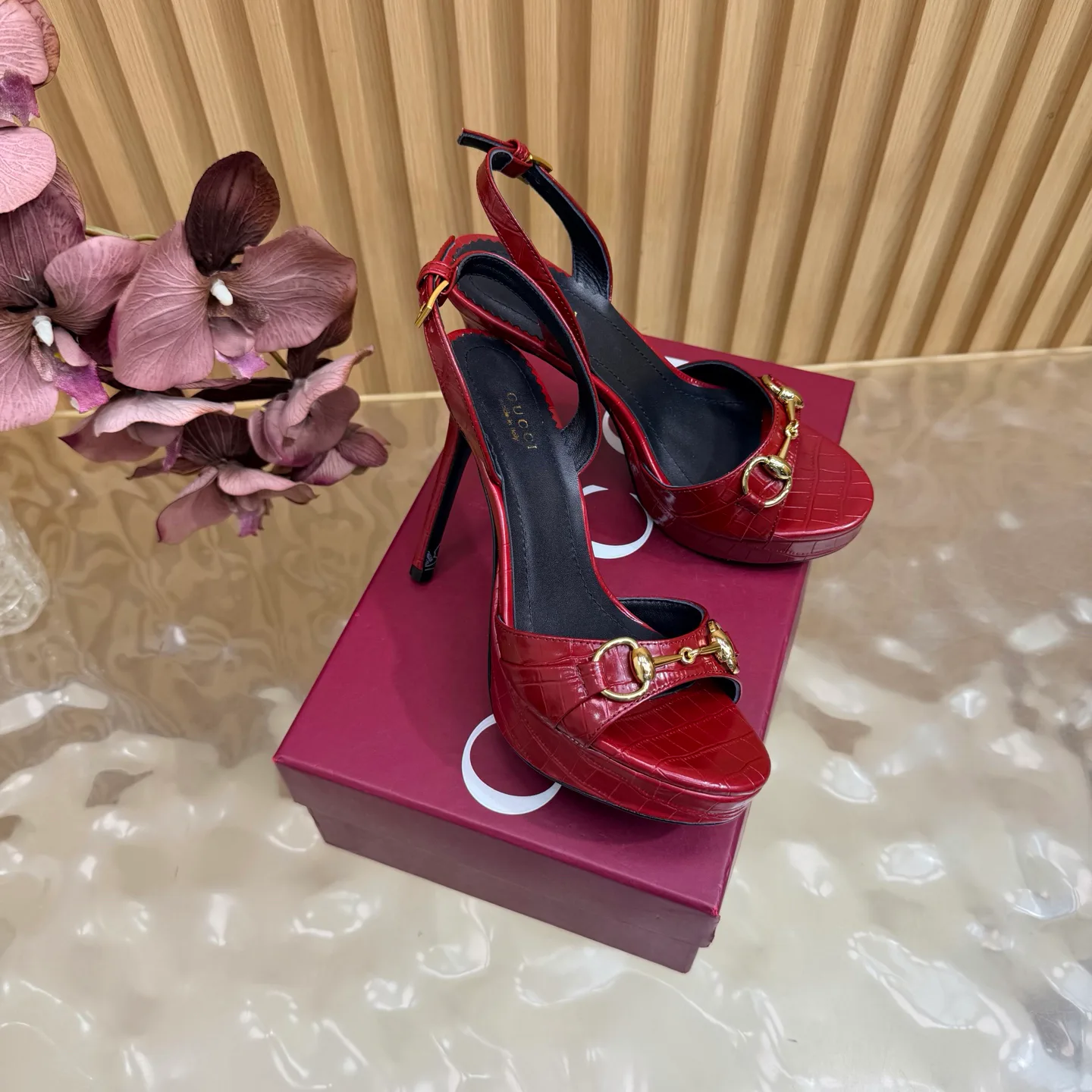 Women's Open-Toe Sandals GUCCI 17467487