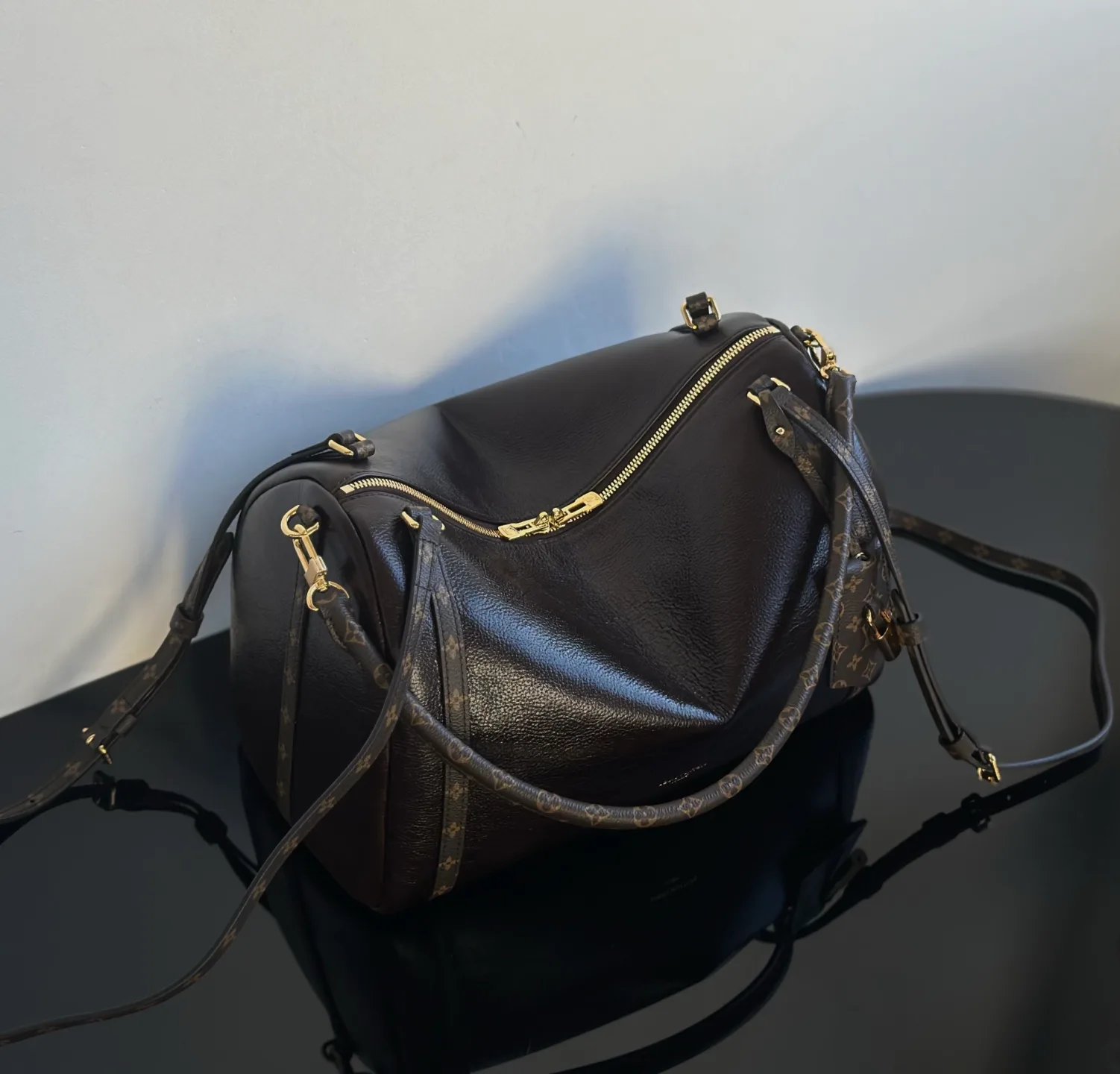 Women's Classic Handbags LOUIS VUITTON 18376608