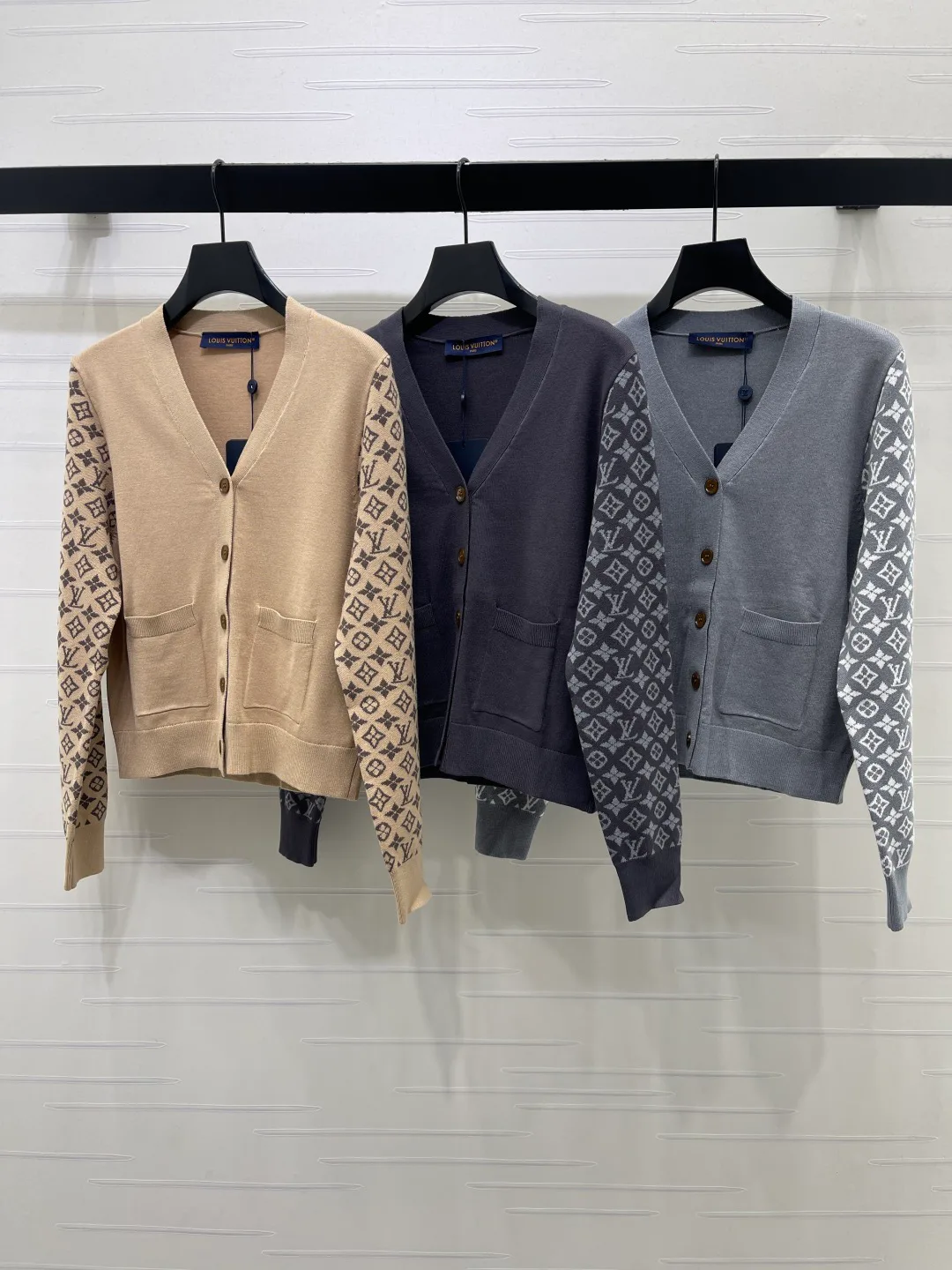 Women's Jumpers And Sweaters LOUIS VUITTON 18140979