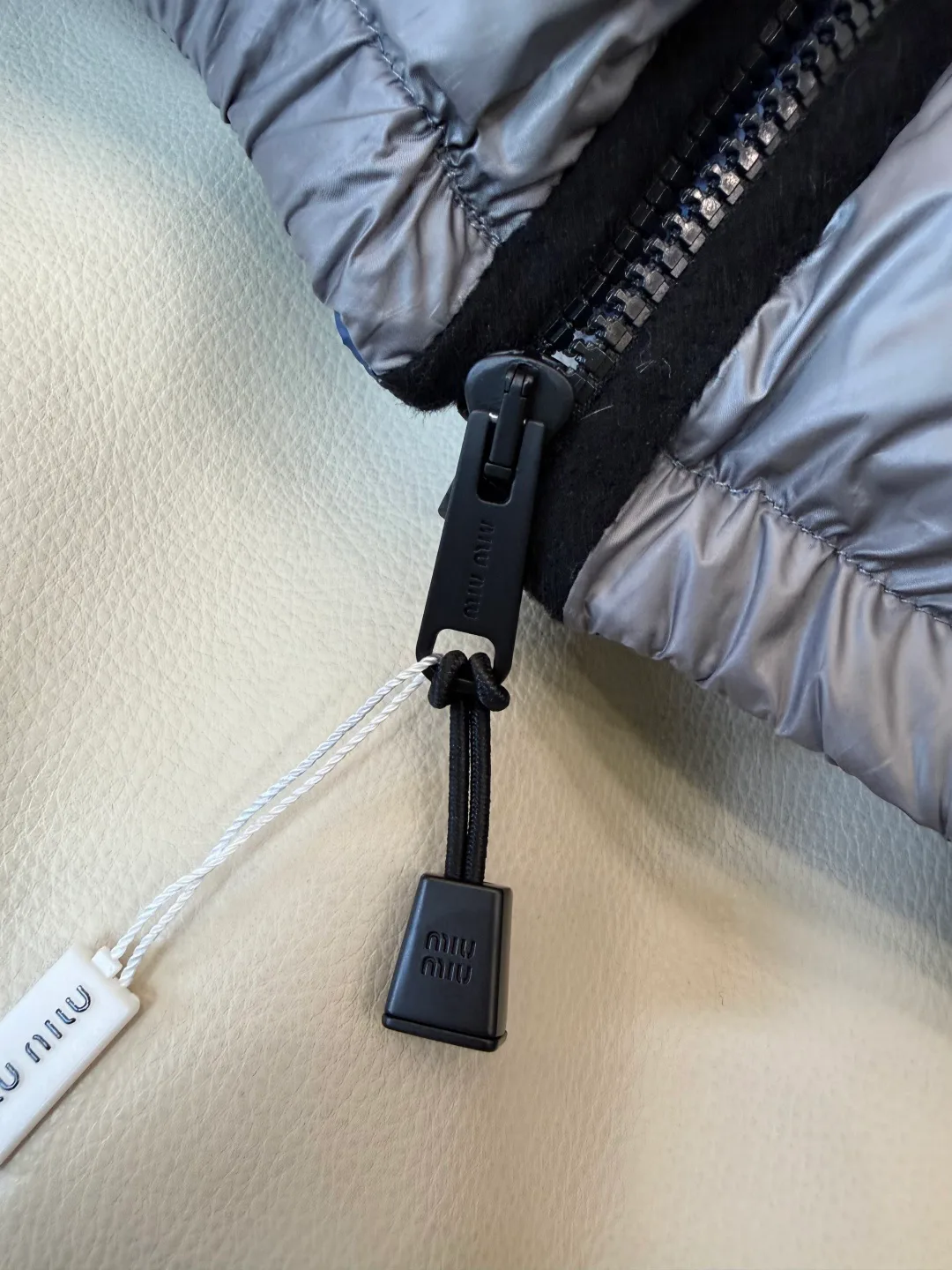 Куртки И Пуховики Женские Miu Miu 18629934