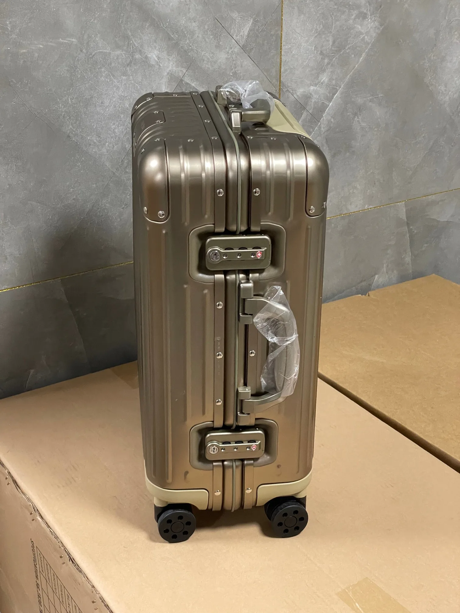 Suitcases RIMOWA 17365964