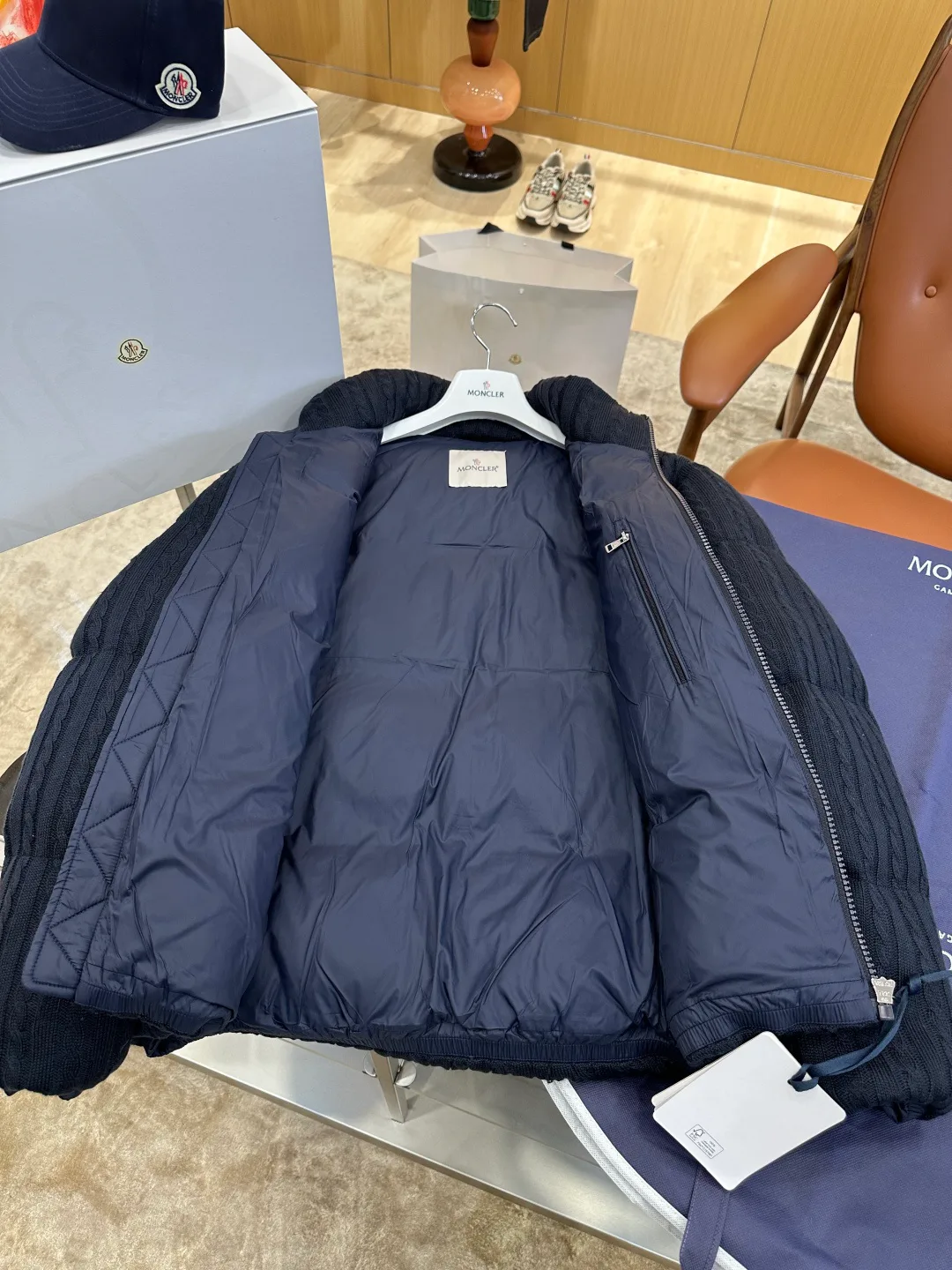 Men's Jackets And Down Jackets MONCLER 18359902