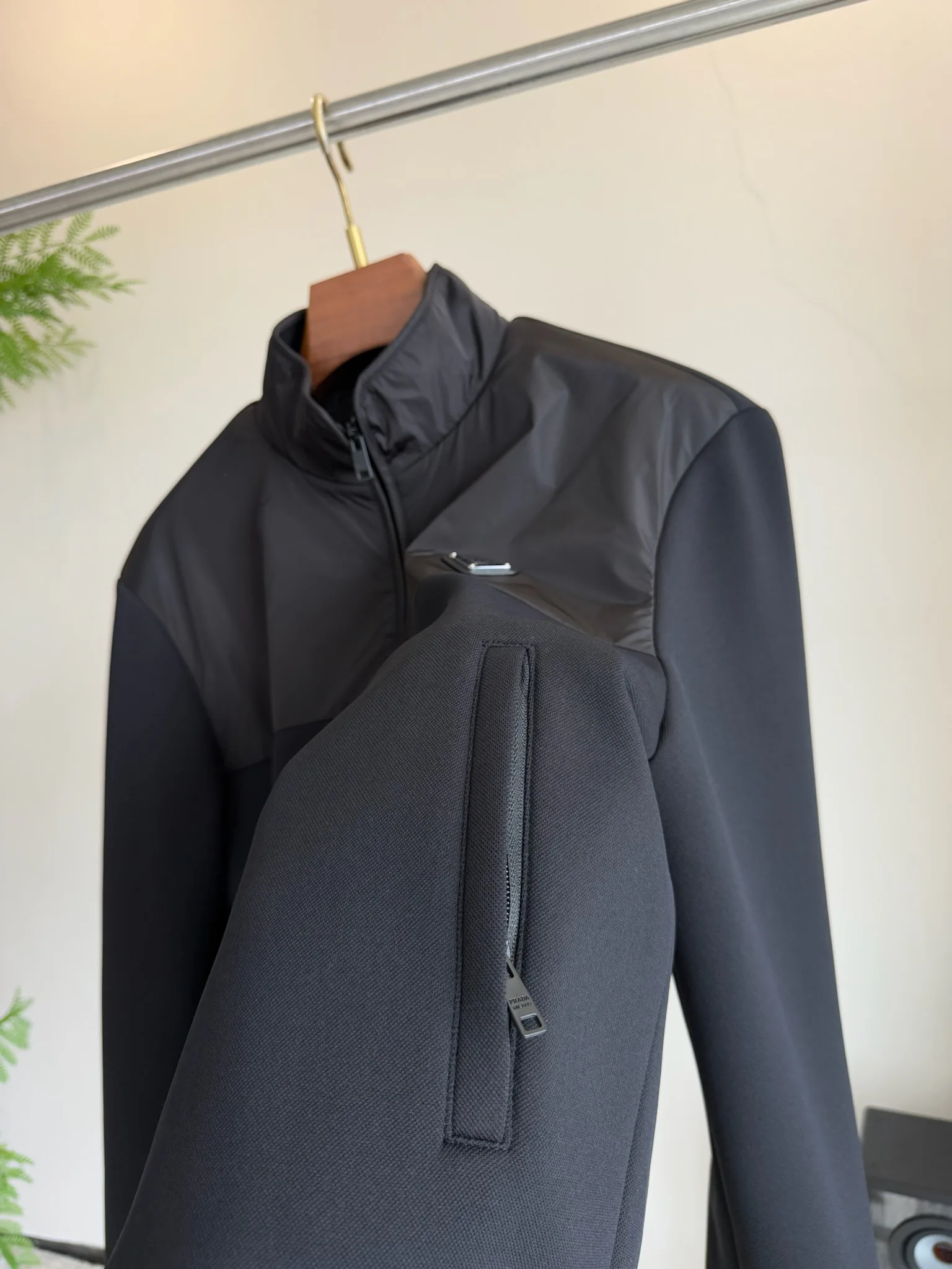 Men's Jackets And Down Jackets PRADA 18372082