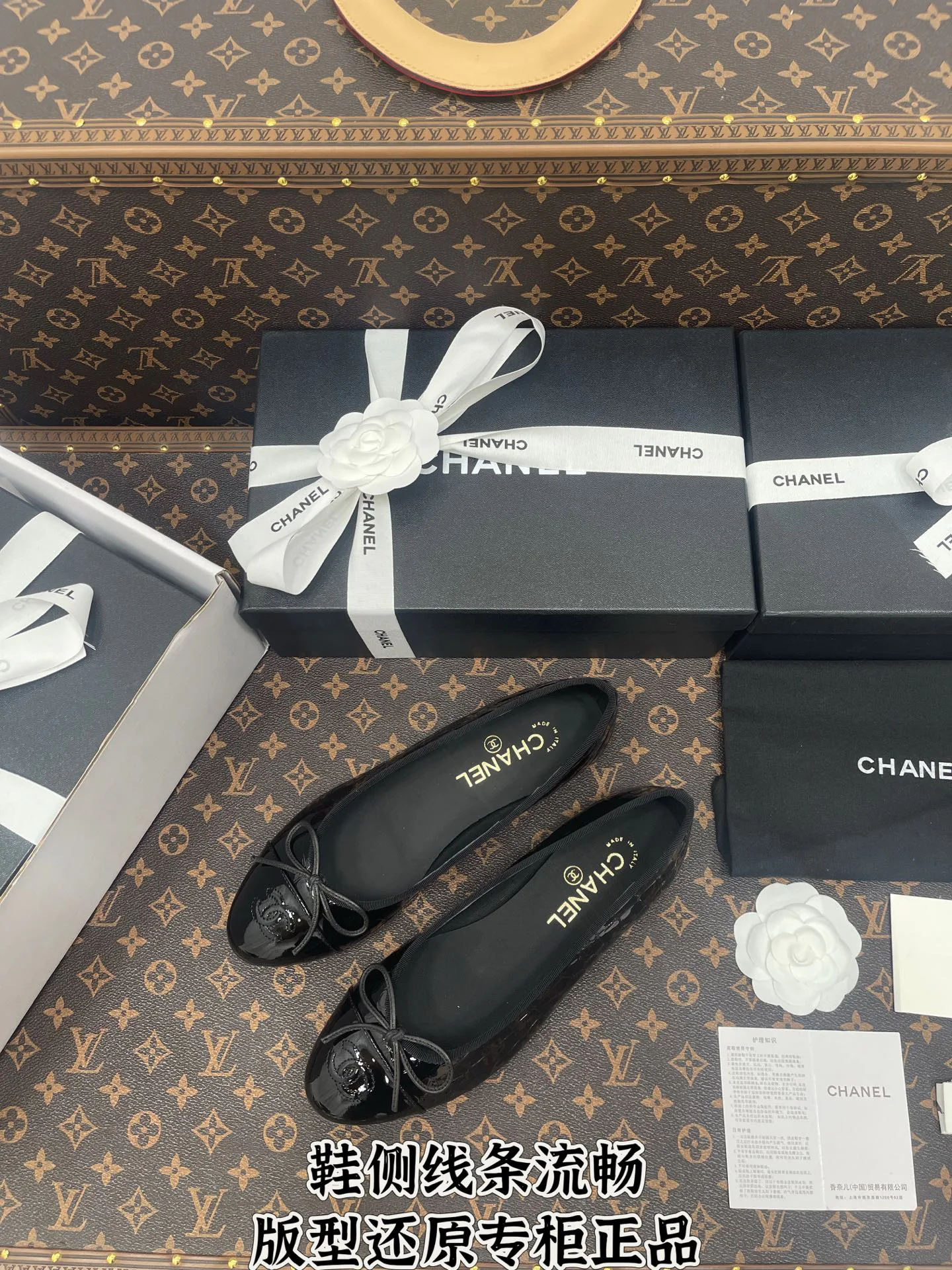 Women's Ballet Flats CHANEL 18153014