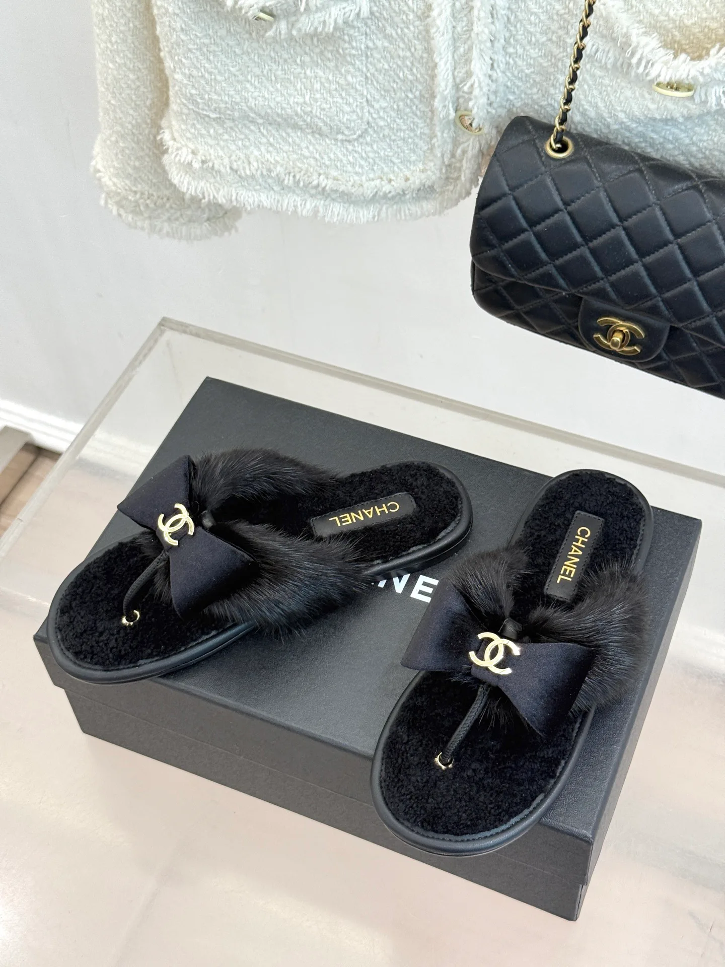 Women's Flip-Flops CHANEL 17827552