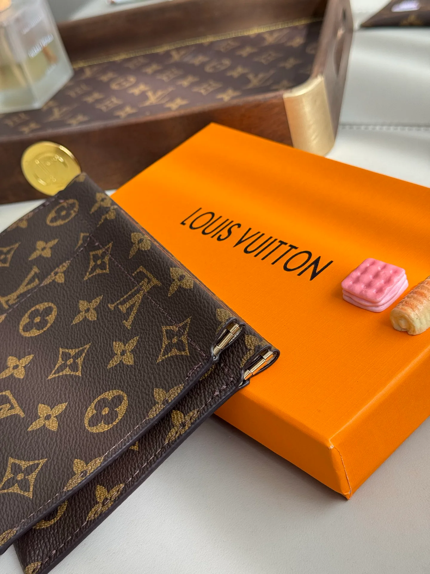 Women's Clutches LOUIS VUITTON 18429620
