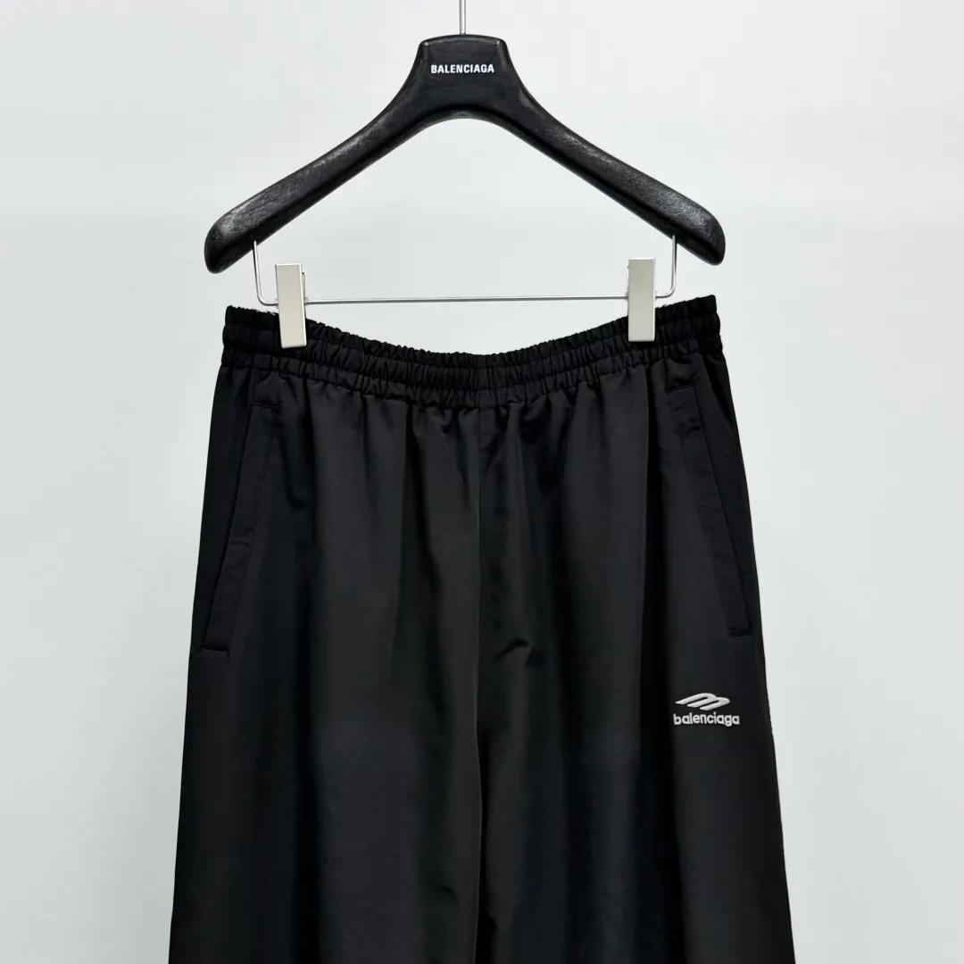 Men's Trousers BALENCIAGA 18327071