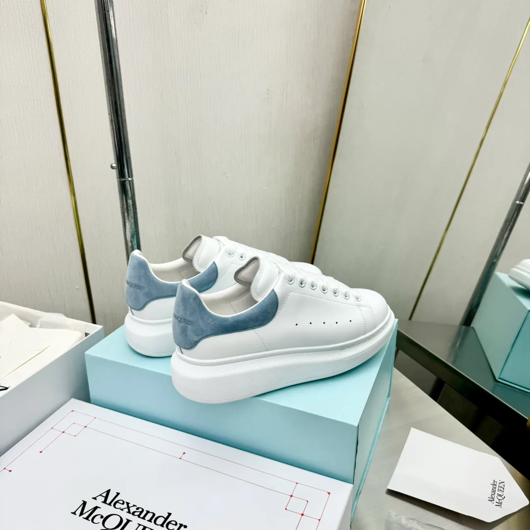 Women's Sneakers ALEXANDER MCQUEEN 18011244