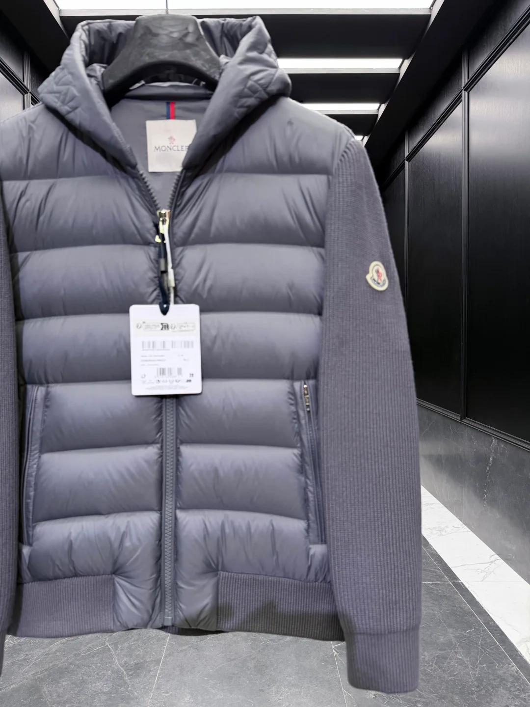 Men's Jackets And Down Jackets MONCLER 18184549