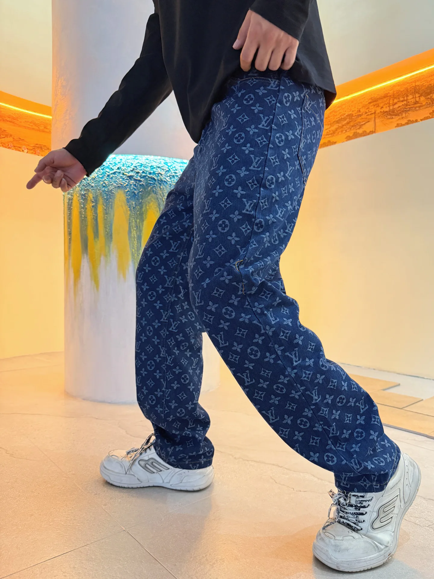 Men's Jeans LOUIS VUITTON 18499630