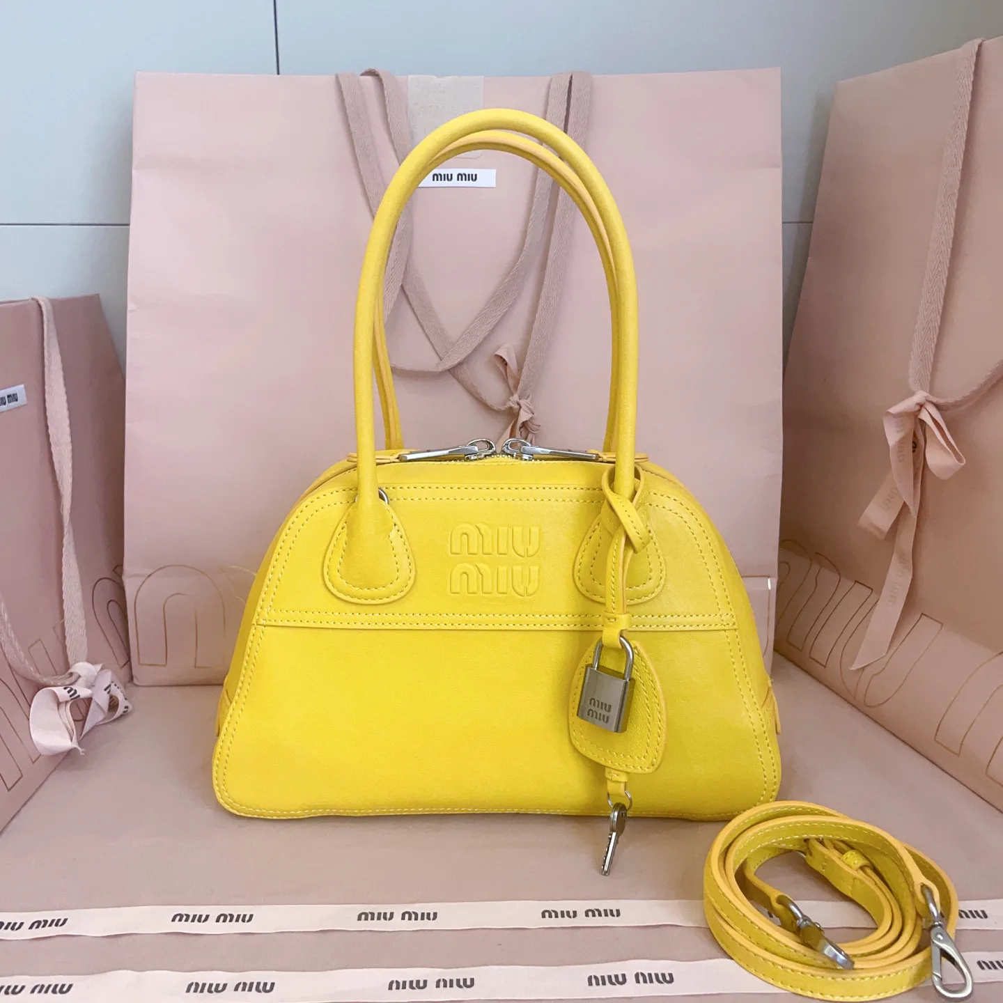 Классические Сумки Женские Miu Miu 18602451